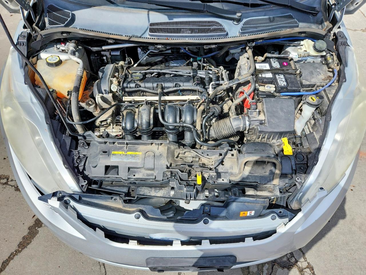 2012 Ford Fiesta S Silver vin: 3FADP4AJXCM111903