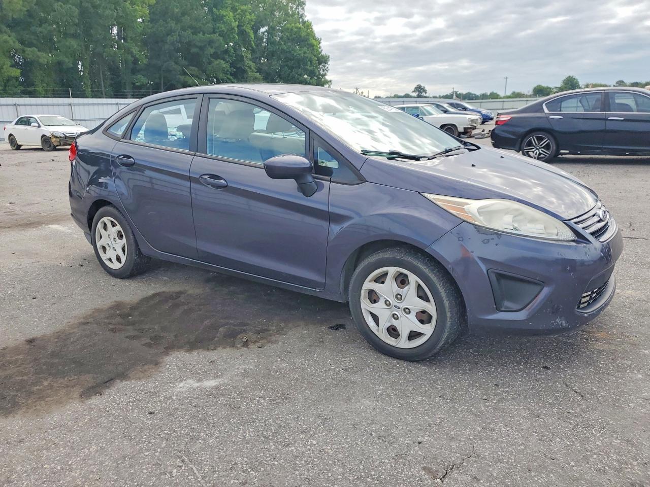 2013 Ford Fiesta S Серый vin: 3FADP4AJXDM220640