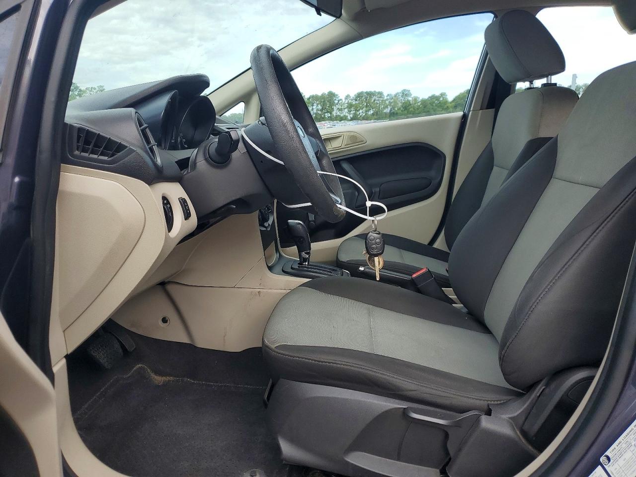 2013 Ford Fiesta S Серый vin: 3FADP4AJXDM220640