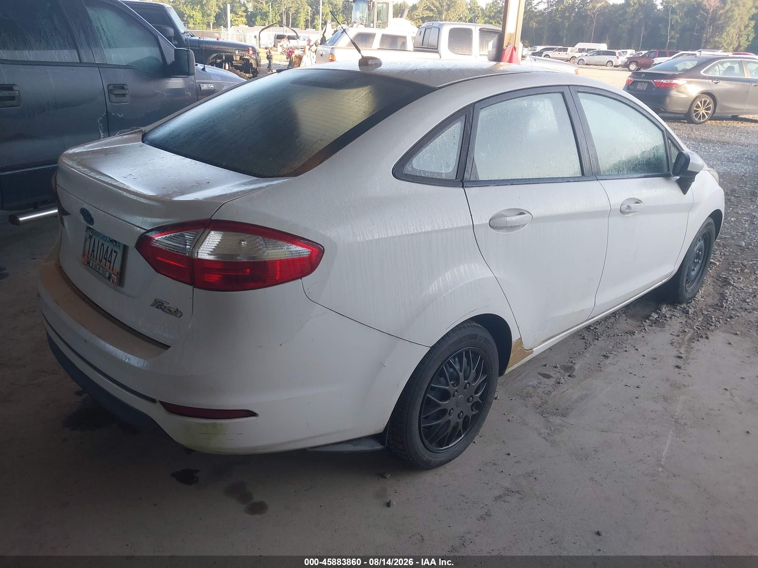 2015 Ford Fiesta S White vin: 3FADP4AJXFM171104
