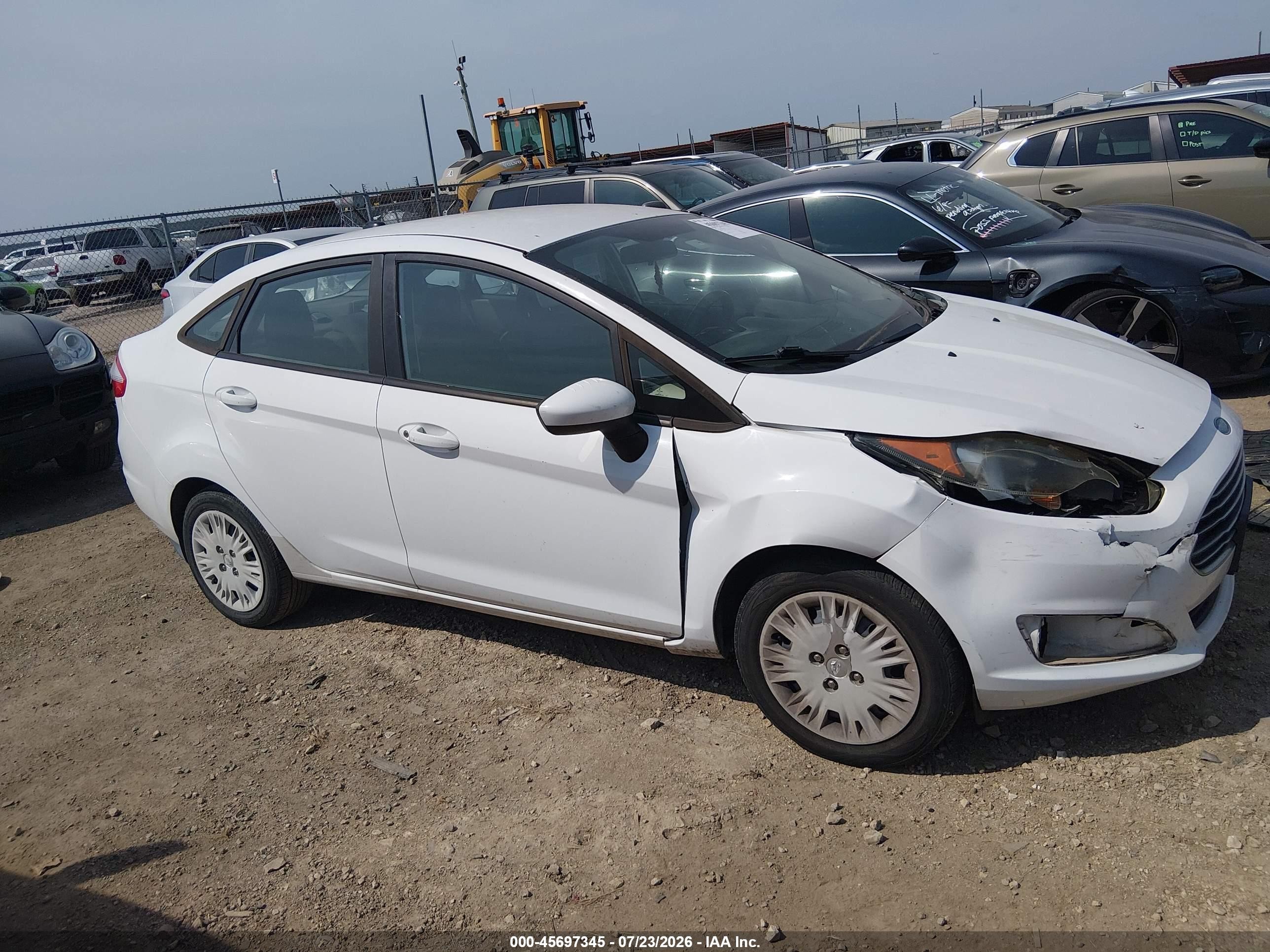 2015 Ford Fiesta S White vin: 3FADP4AJXFM220818