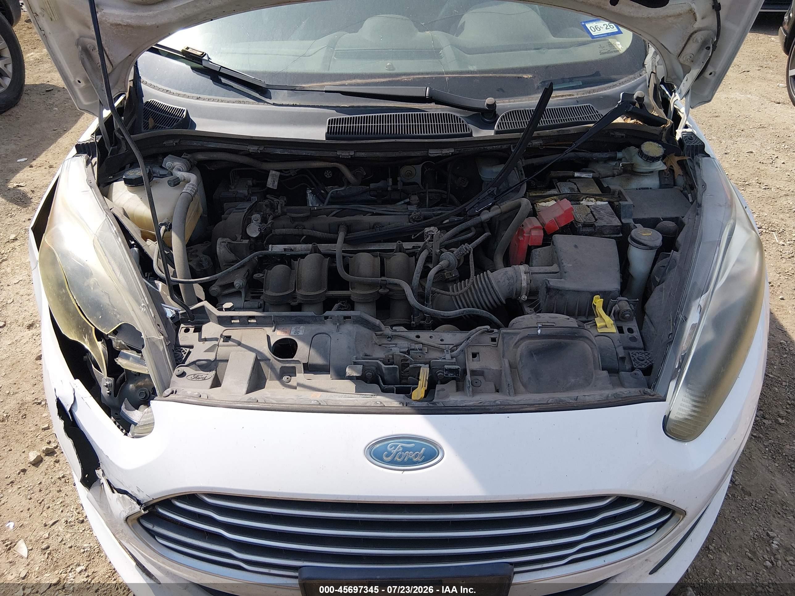 2015 Ford Fiesta S White vin: 3FADP4AJXFM220818