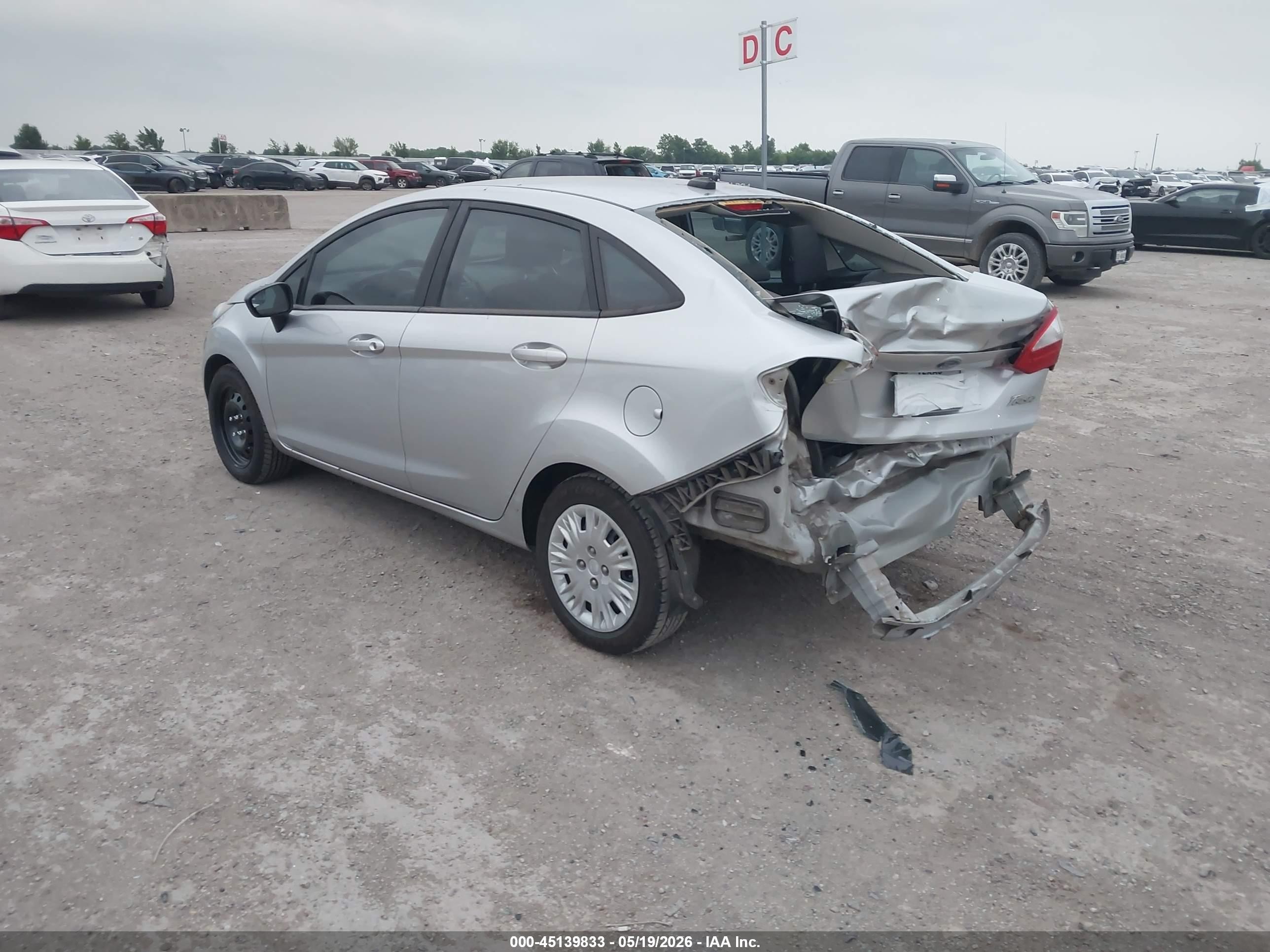2018 Ford Fiesta S Silver vin: 3FADP4AJXJM142694