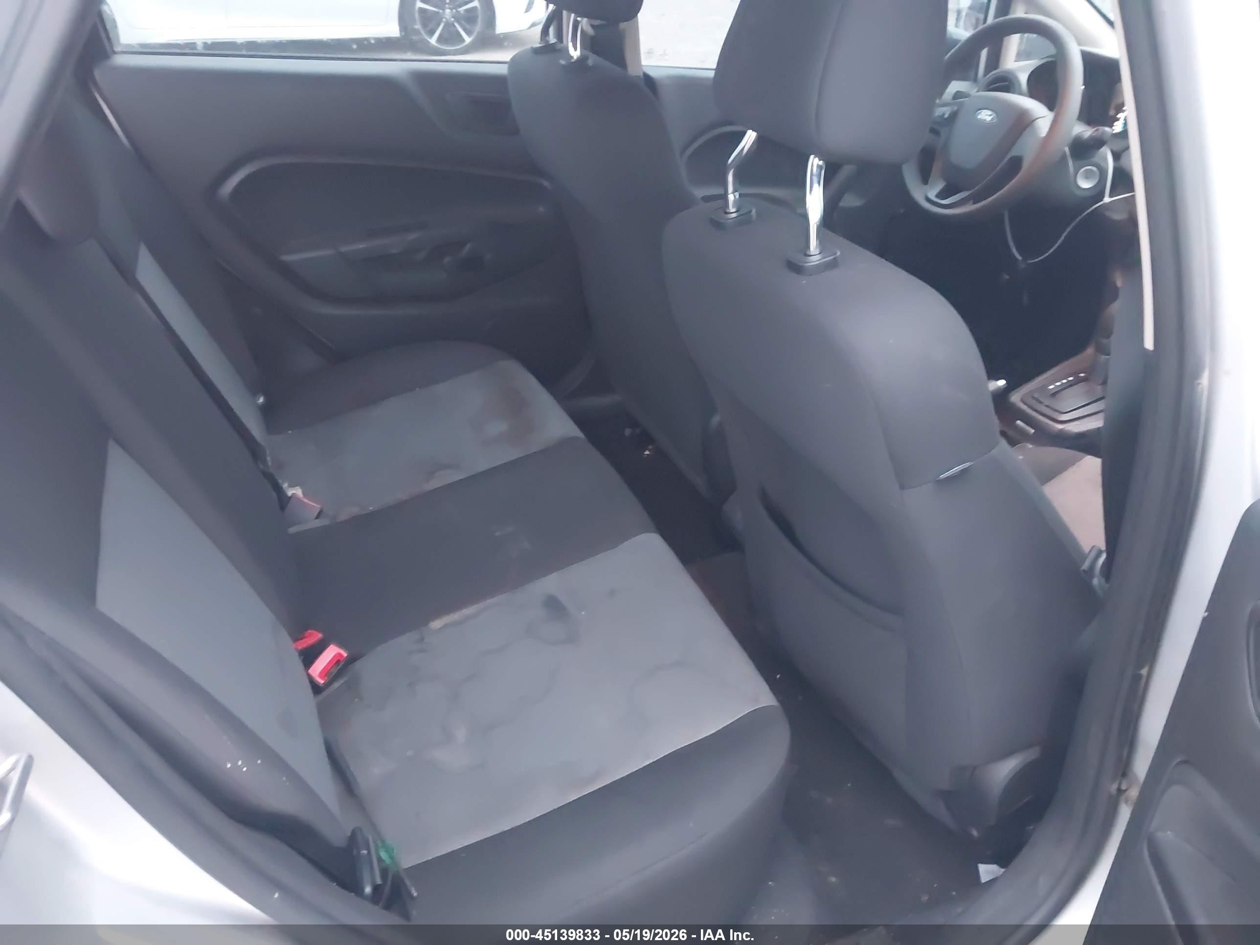 2018 Ford Fiesta S Silver vin: 3FADP4AJXJM142694