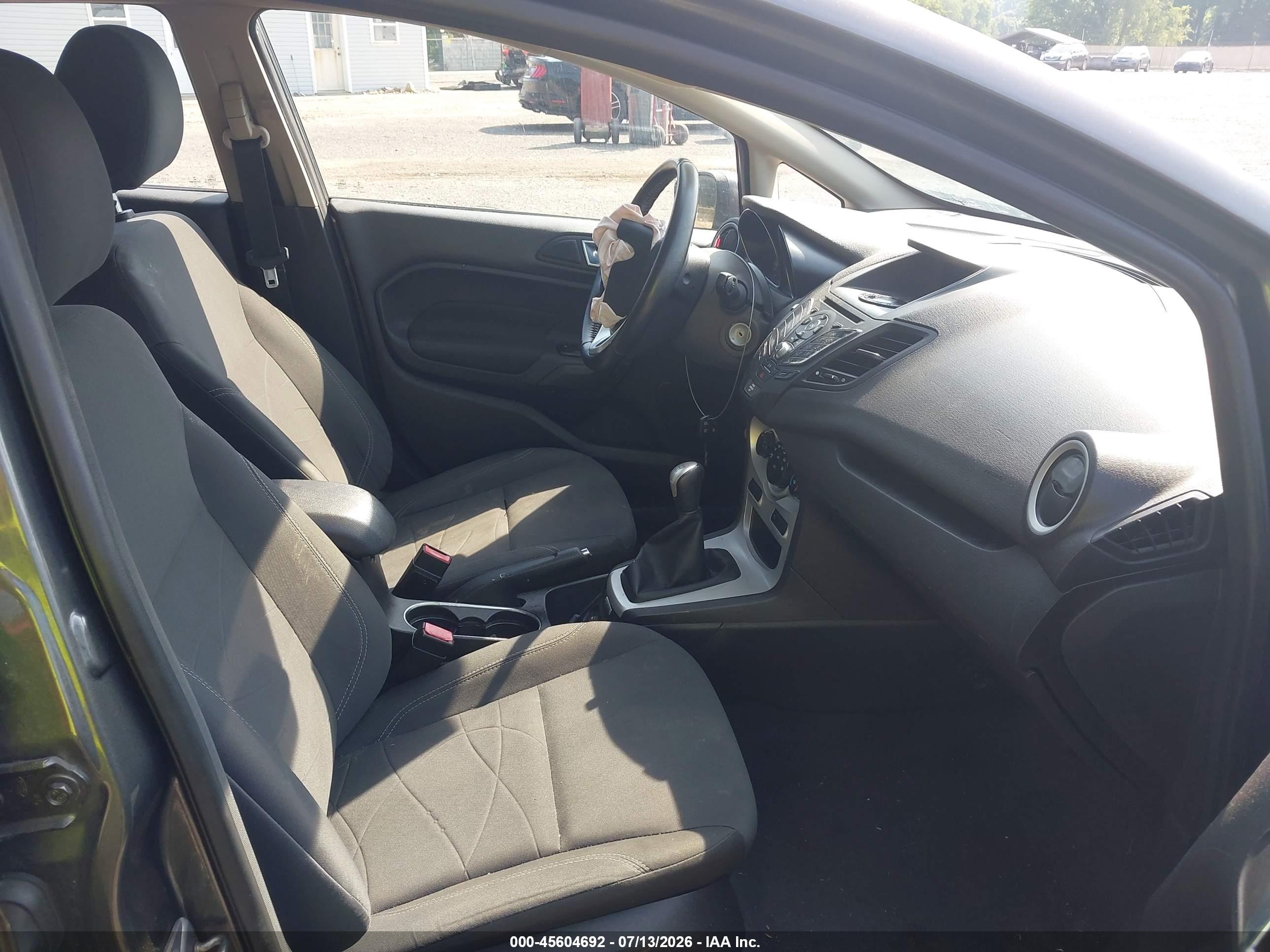 2015 Ford Fiesta Se Gray vin: 3FADP4BE0FM189998