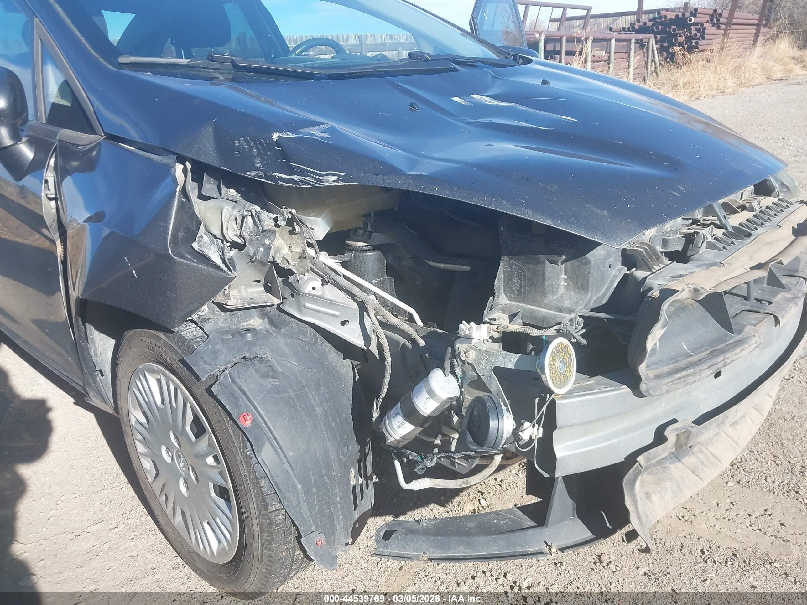 2015 Ford Fiesta Se Gray vin: 3FADP4BE1FM126988