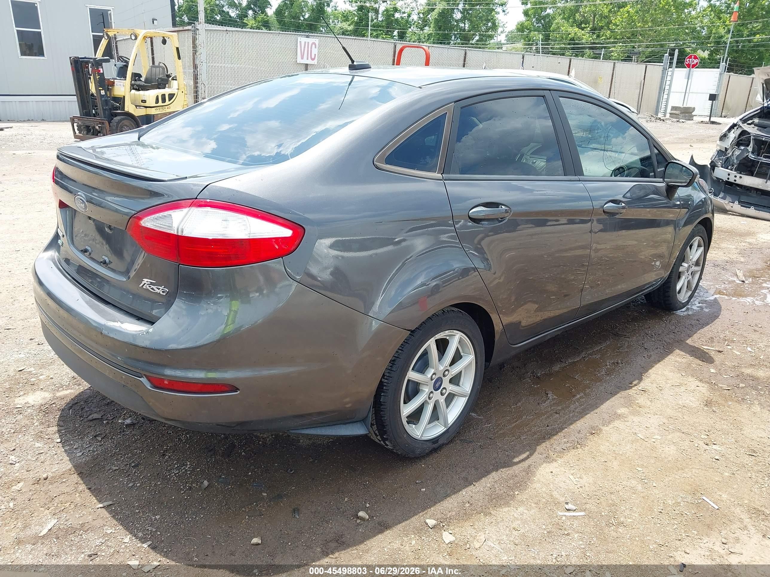 2015 Ford Fiesta Se Gray vin: 3FADP4BE1FM141376