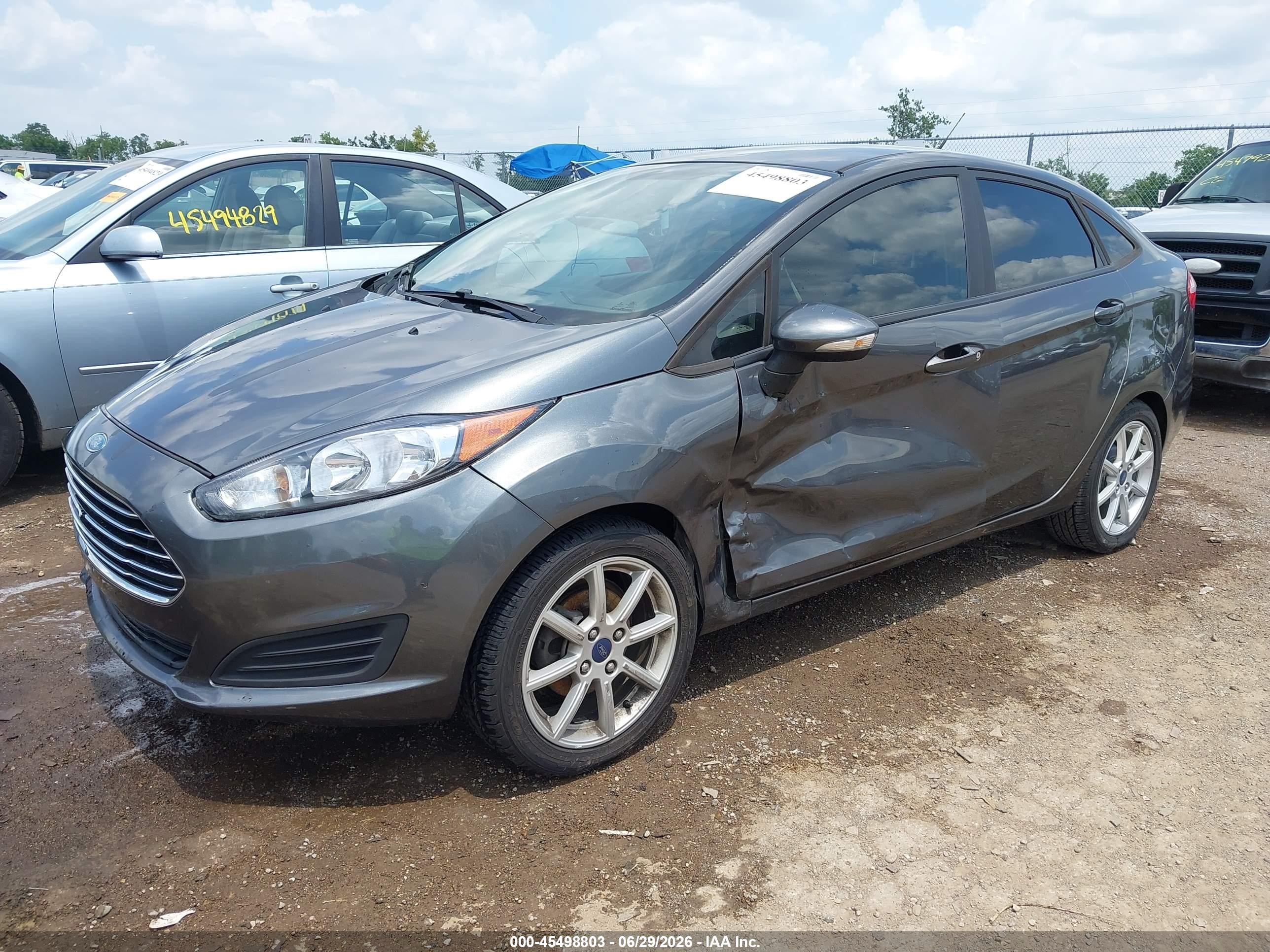 2015 Ford Fiesta Se Gray vin: 3FADP4BE1FM141376