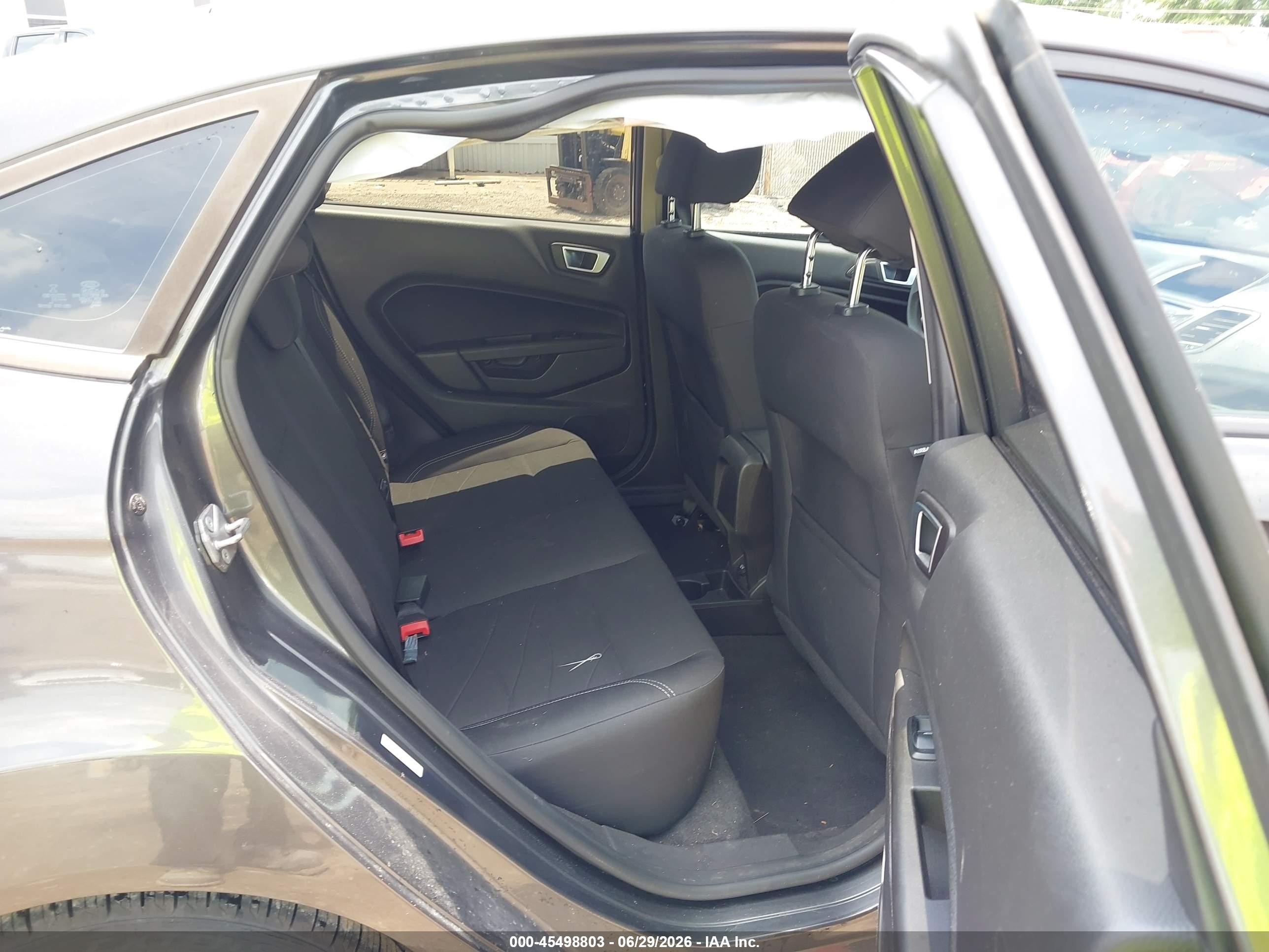 2015 Ford Fiesta Se Gray vin: 3FADP4BE1FM141376