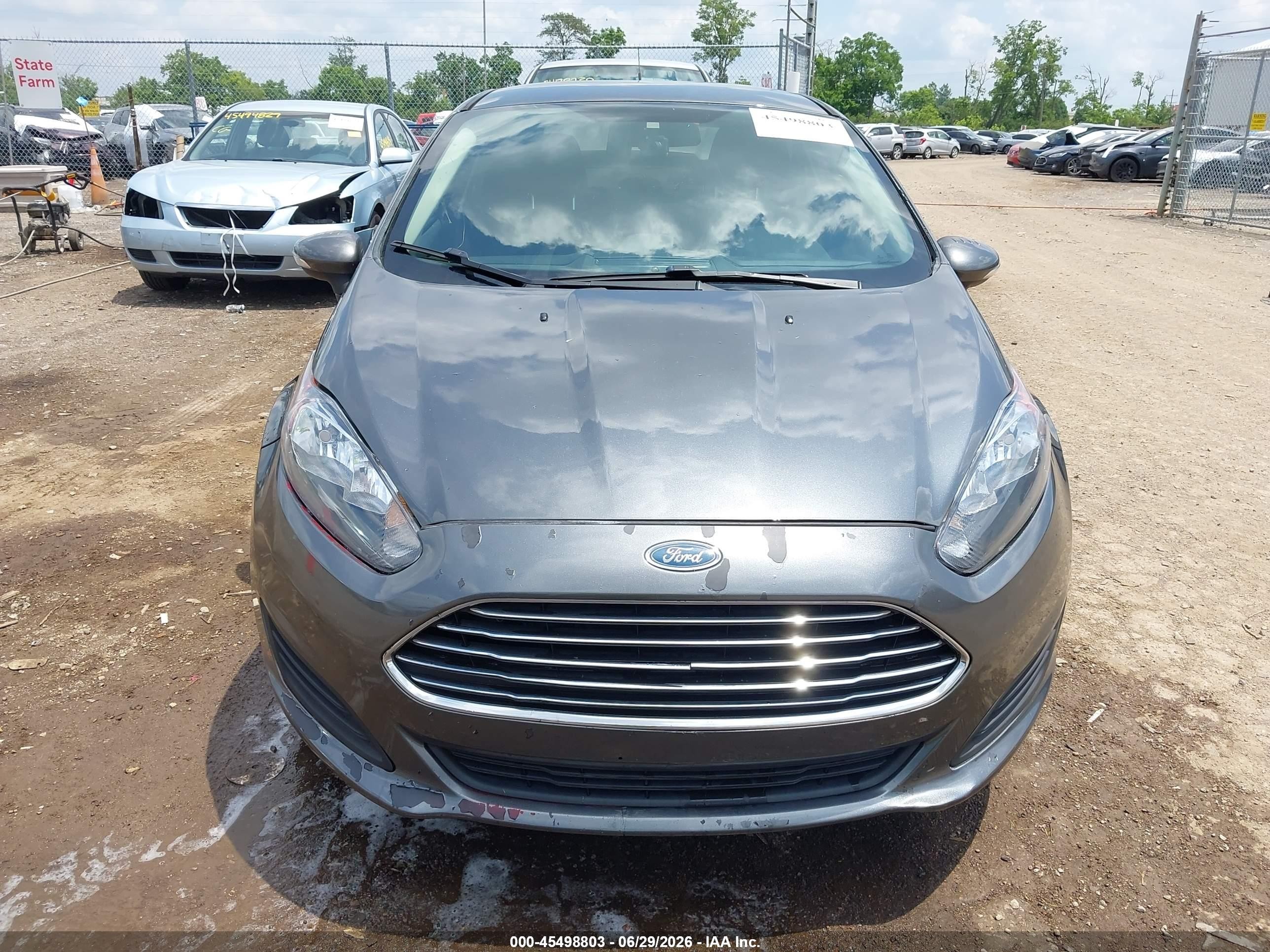 2015 Ford Fiesta Se Gray vin: 3FADP4BE1FM141376