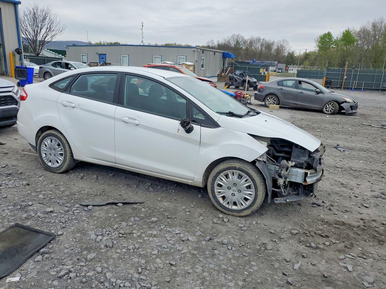 2014 Ford Fiesta Se Белый vin: 3FADP4BE2EM170982