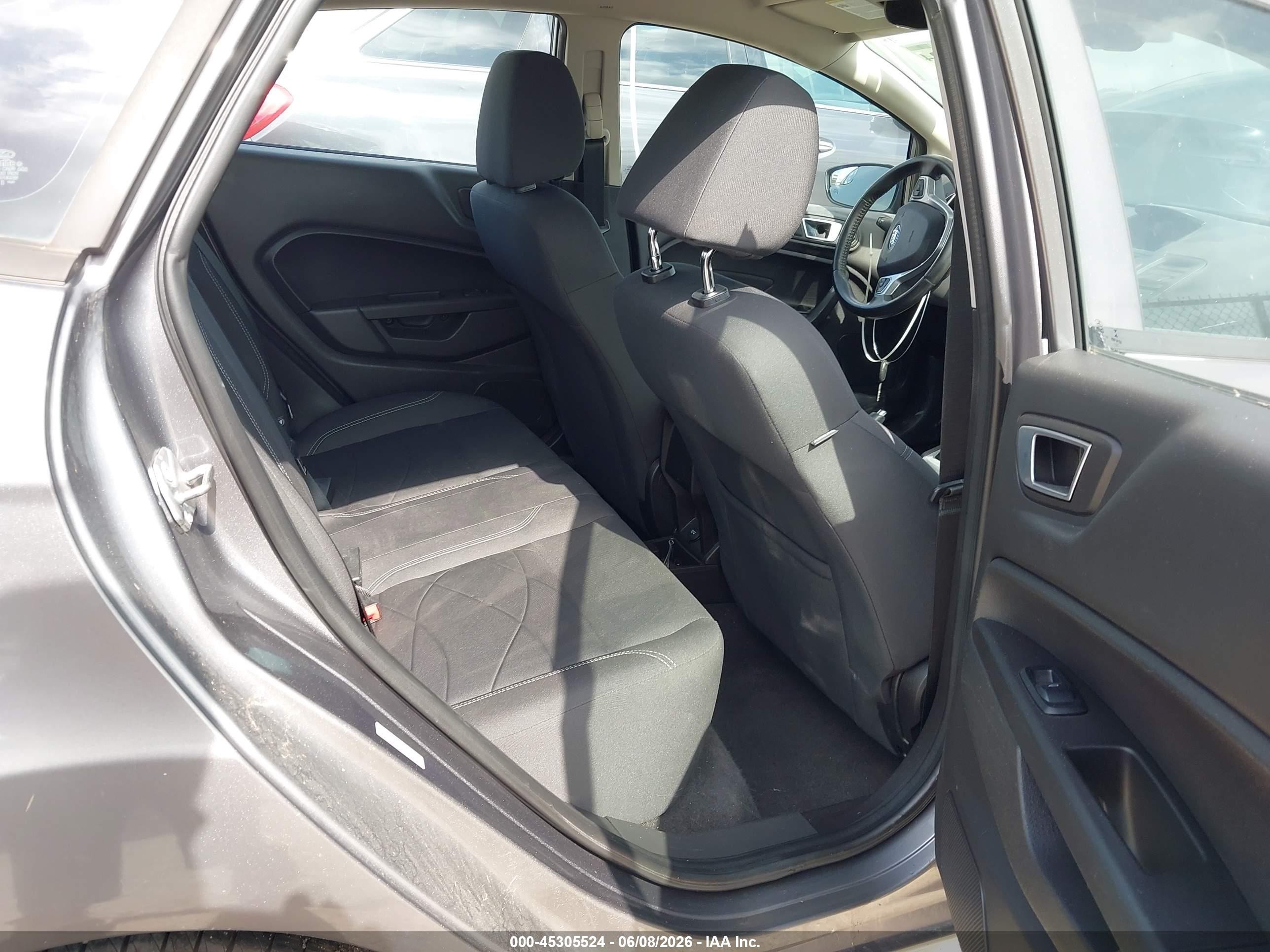 2014 Ford Fiesta Se Gray vin: 3FADP4BE7EM190905