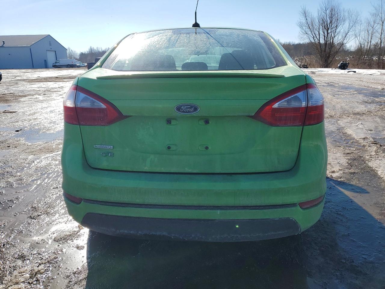 2015 Ford Fiesta Se Green vin: 3FADP4BEXFM146107