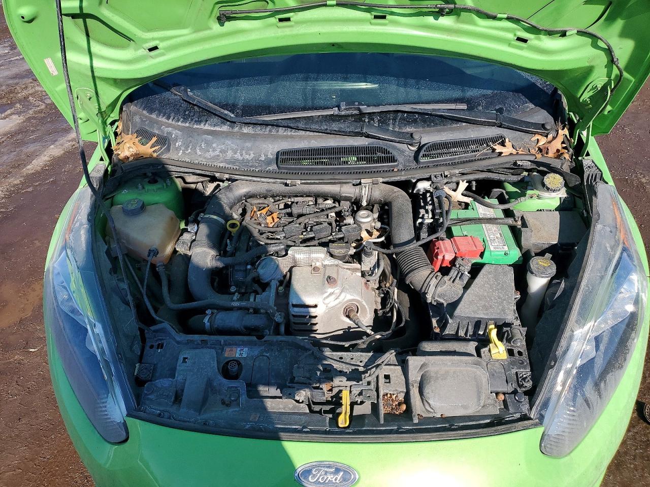 2015 Ford Fiesta Se Green vin: 3FADP4BEXFM146107