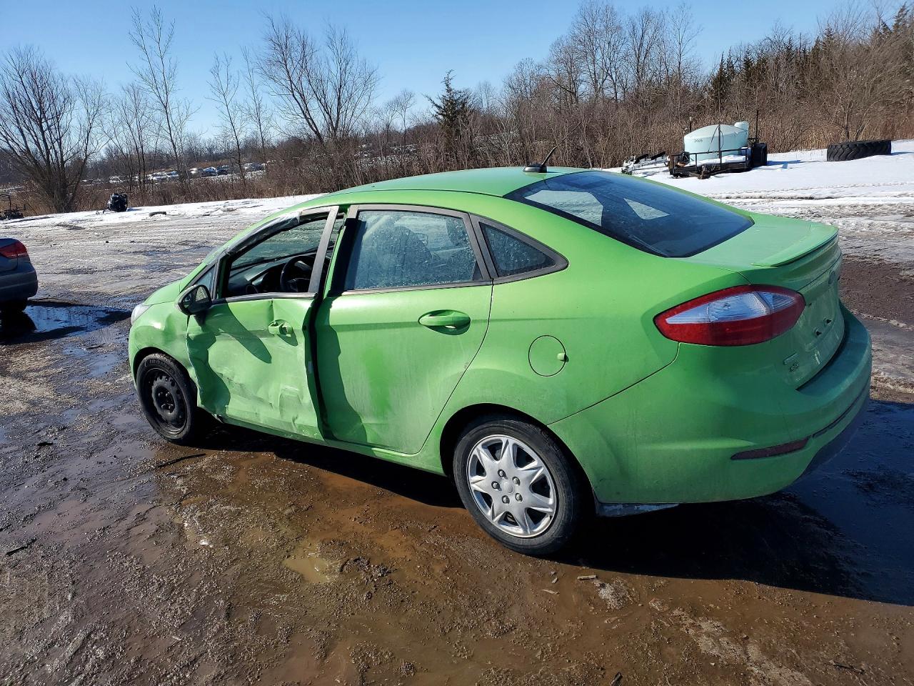 2015 Ford Fiesta Se Green vin: 3FADP4BEXFM146107