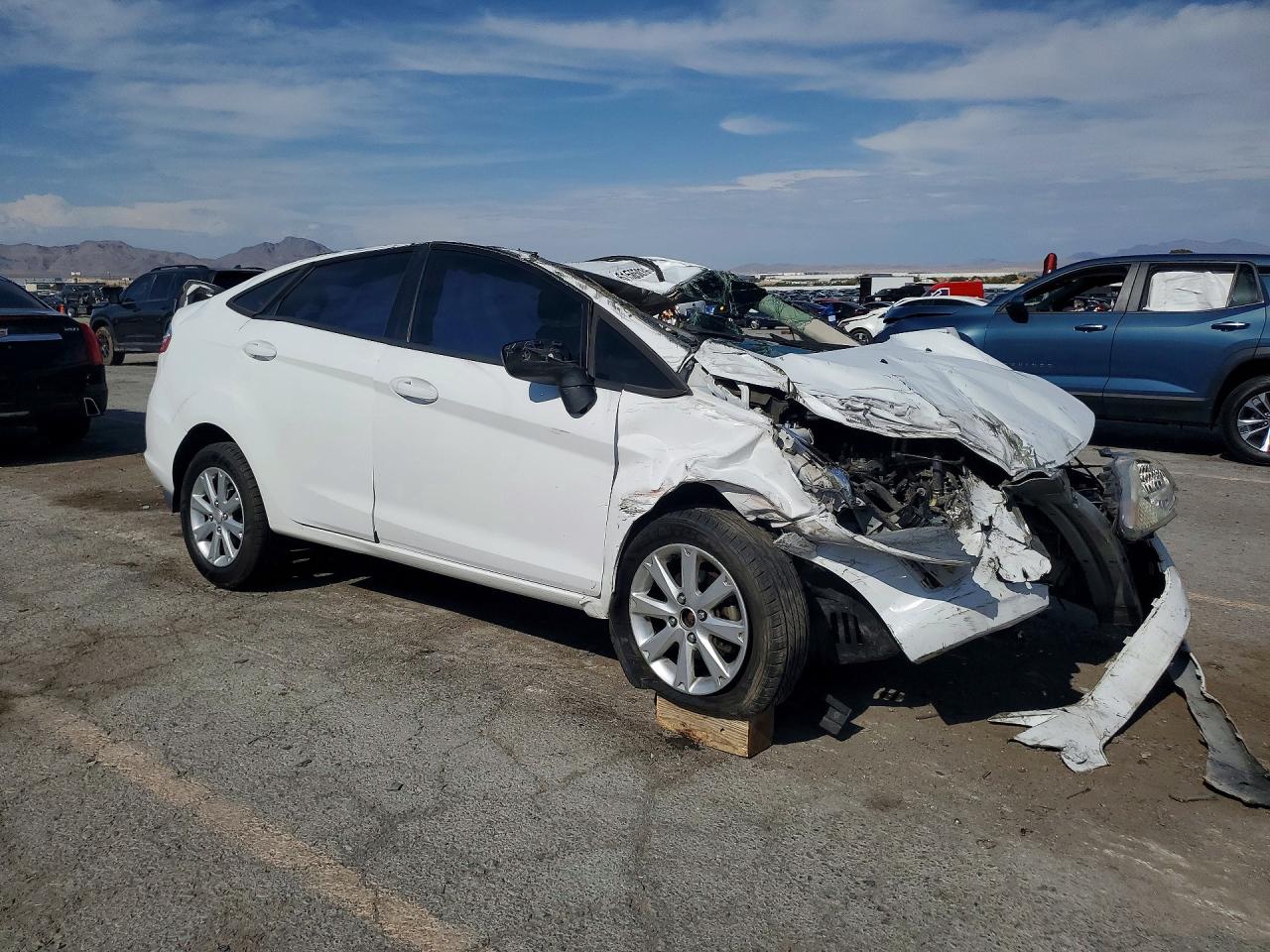 2011 Ford Fiesta Se White vin: 3FADP4BJ0BM106531