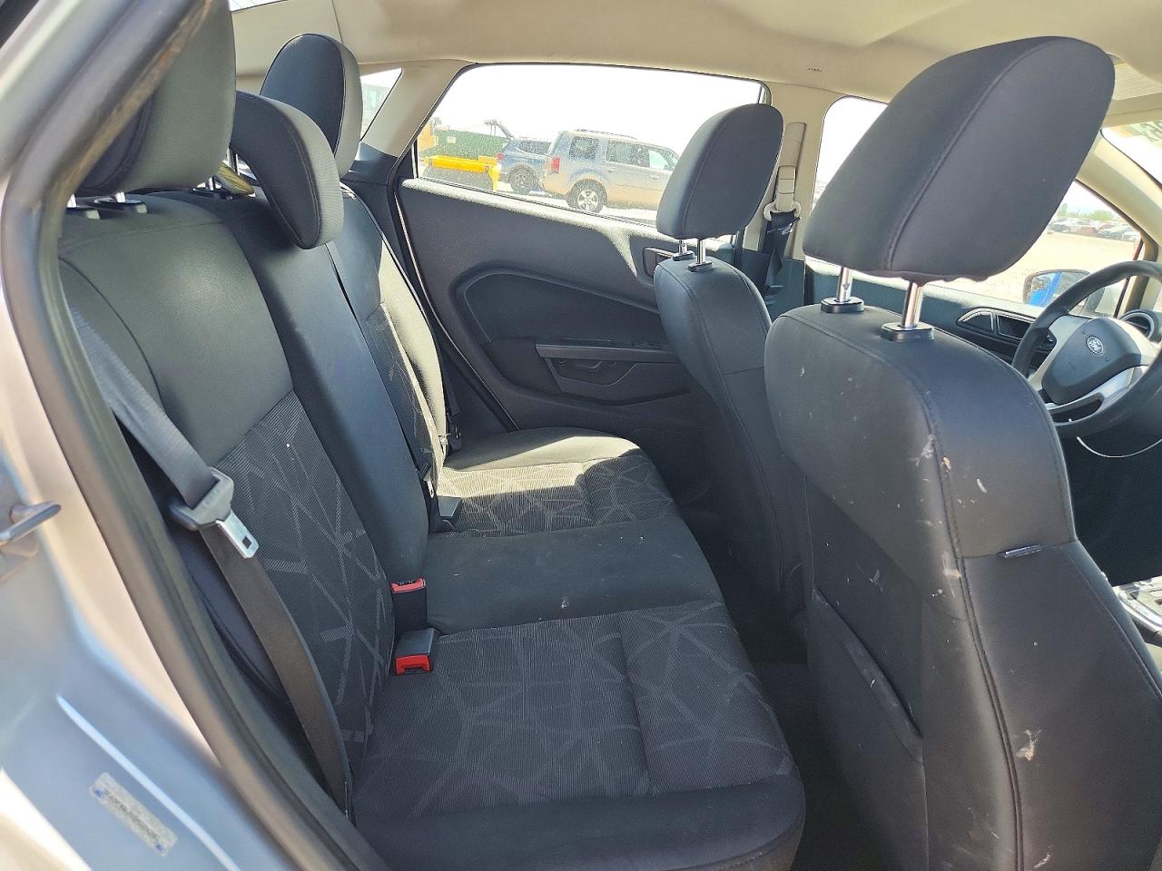 2011 Ford Fiesta Se Silver vin: 3FADP4BJ0BM226281