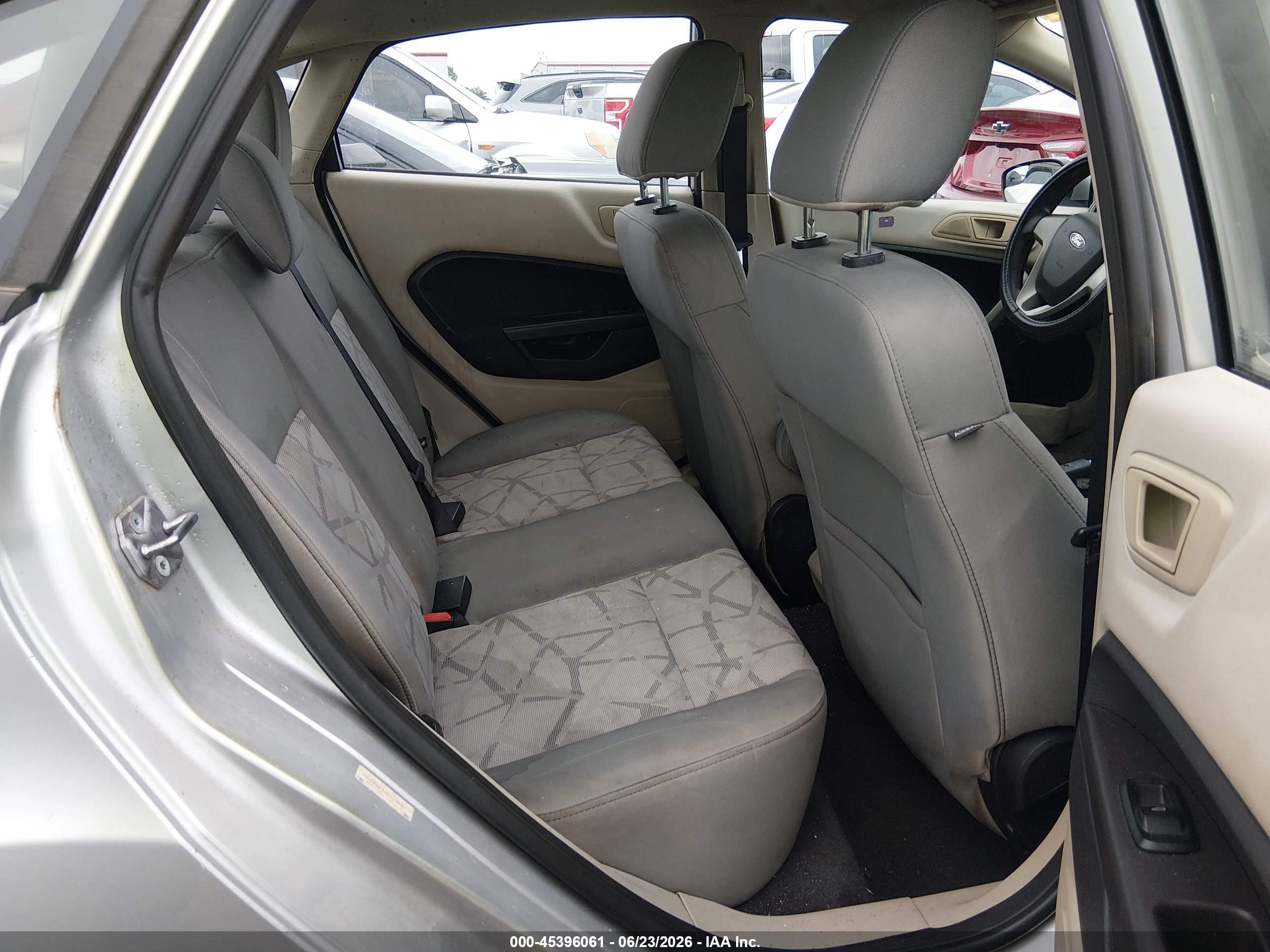 2012 Ford Fiesta Se Silver vin: 3FADP4BJ0CM128238