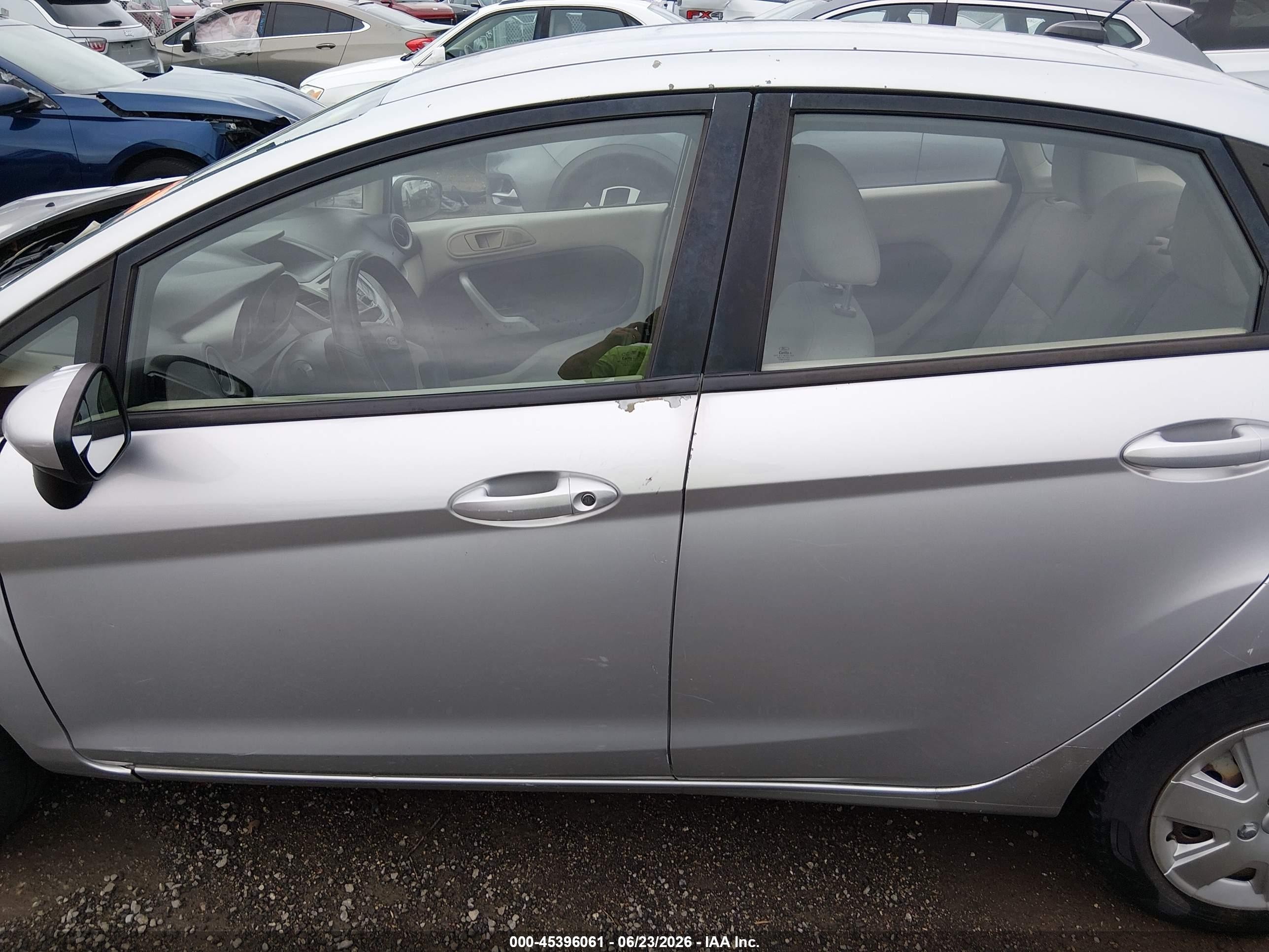 2012 Ford Fiesta Se Silver vin: 3FADP4BJ0CM128238