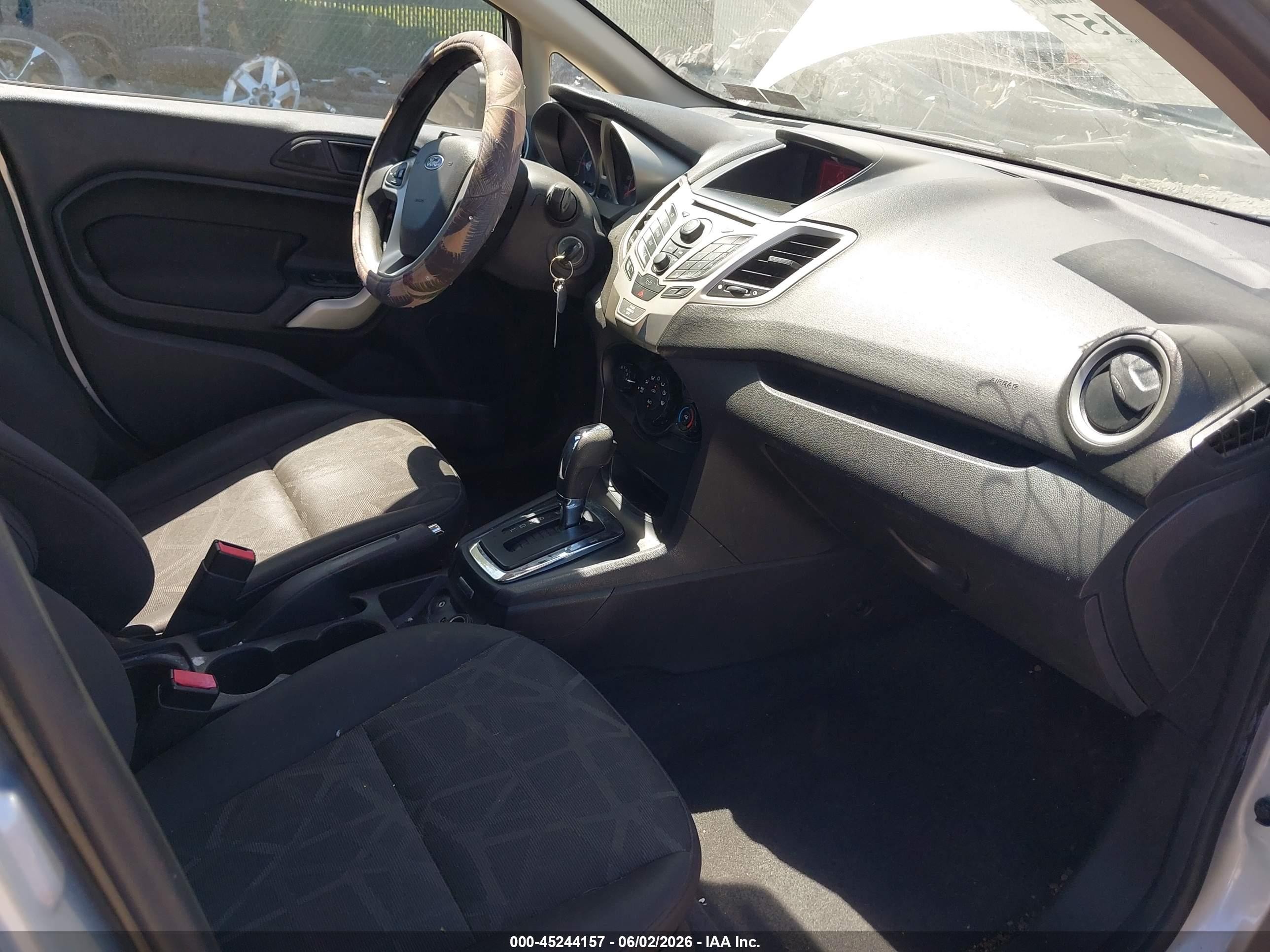 2012 Ford Fiesta Se Серебряный vin: 3FADP4BJ0CM149431