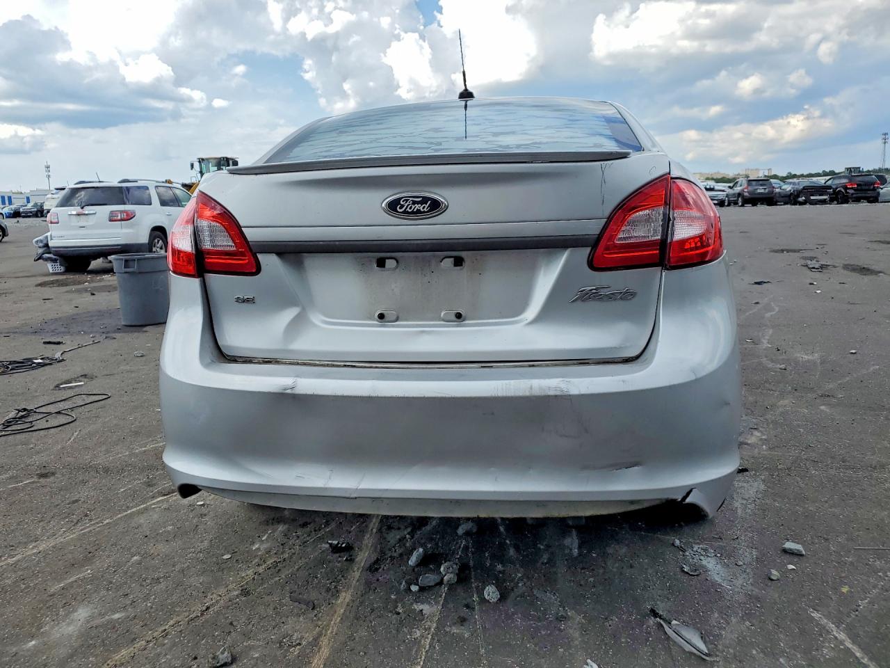 2013 Ford Fiesta Se Silver vin: 3FADP4BJ0DM118035