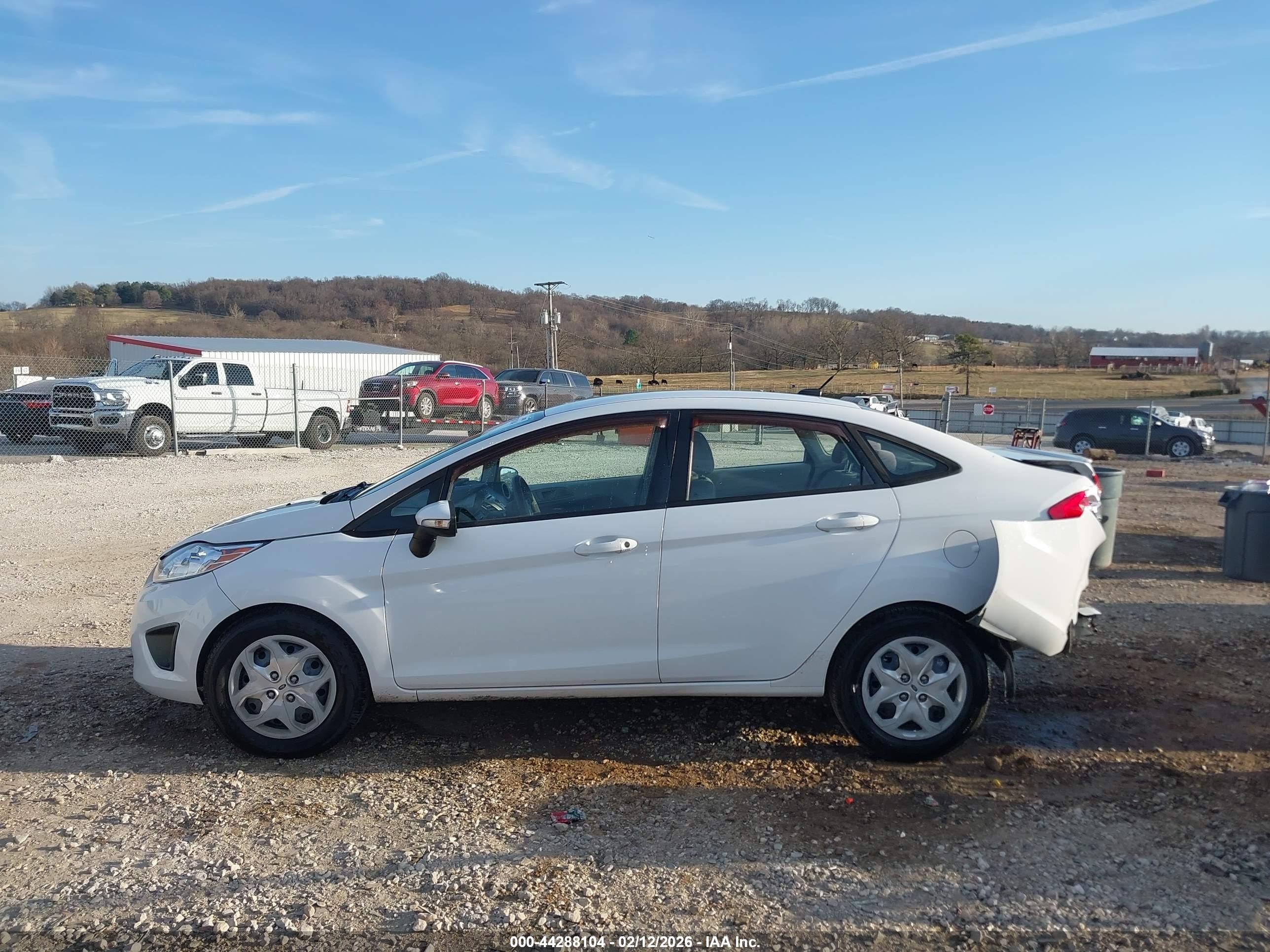 2013 Ford Fiesta Se White vin: 3FADP4BJ0DM123123