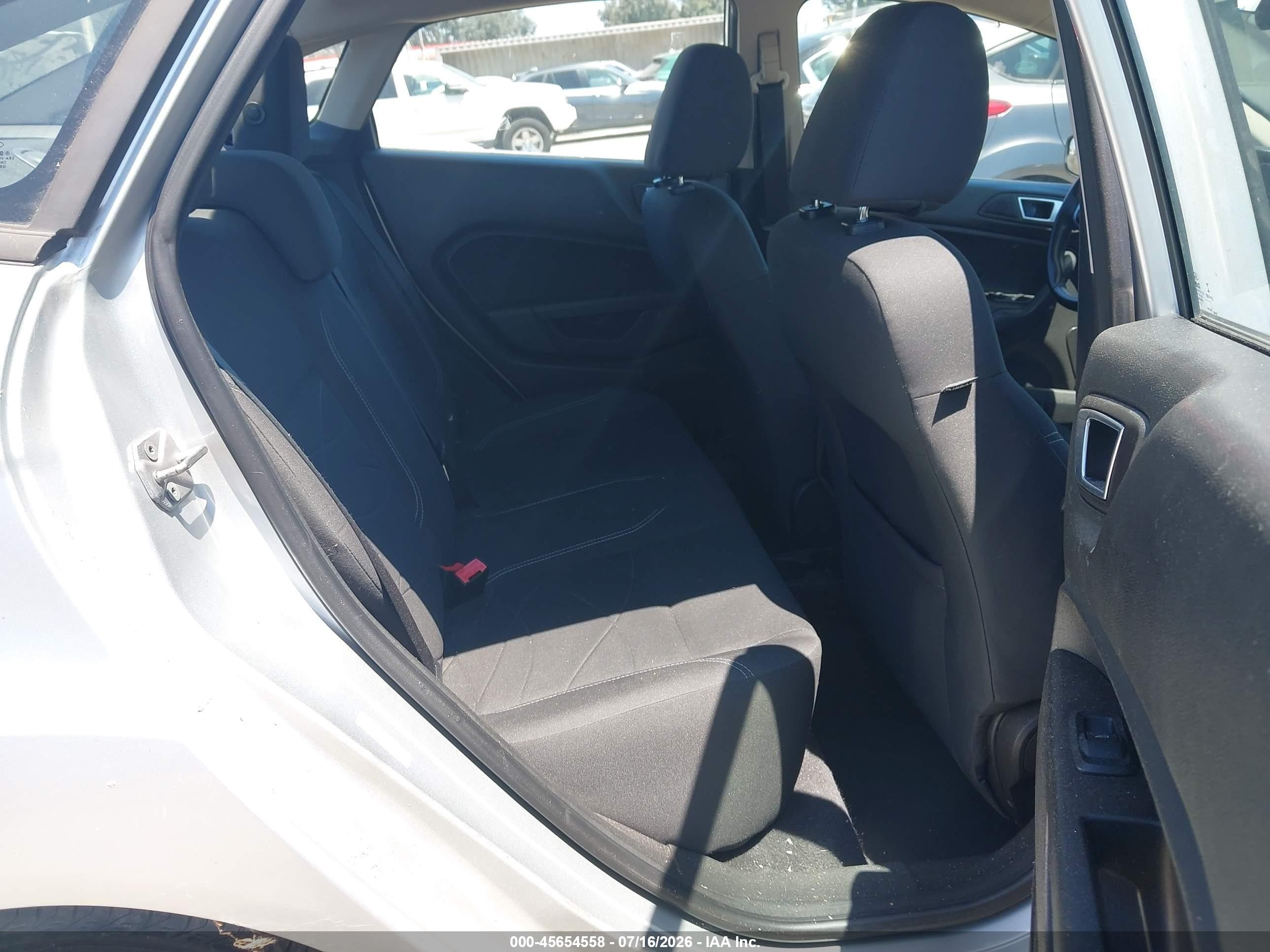 2014 Ford Fiesta Se Silver vin: 3FADP4BJ0EM133409