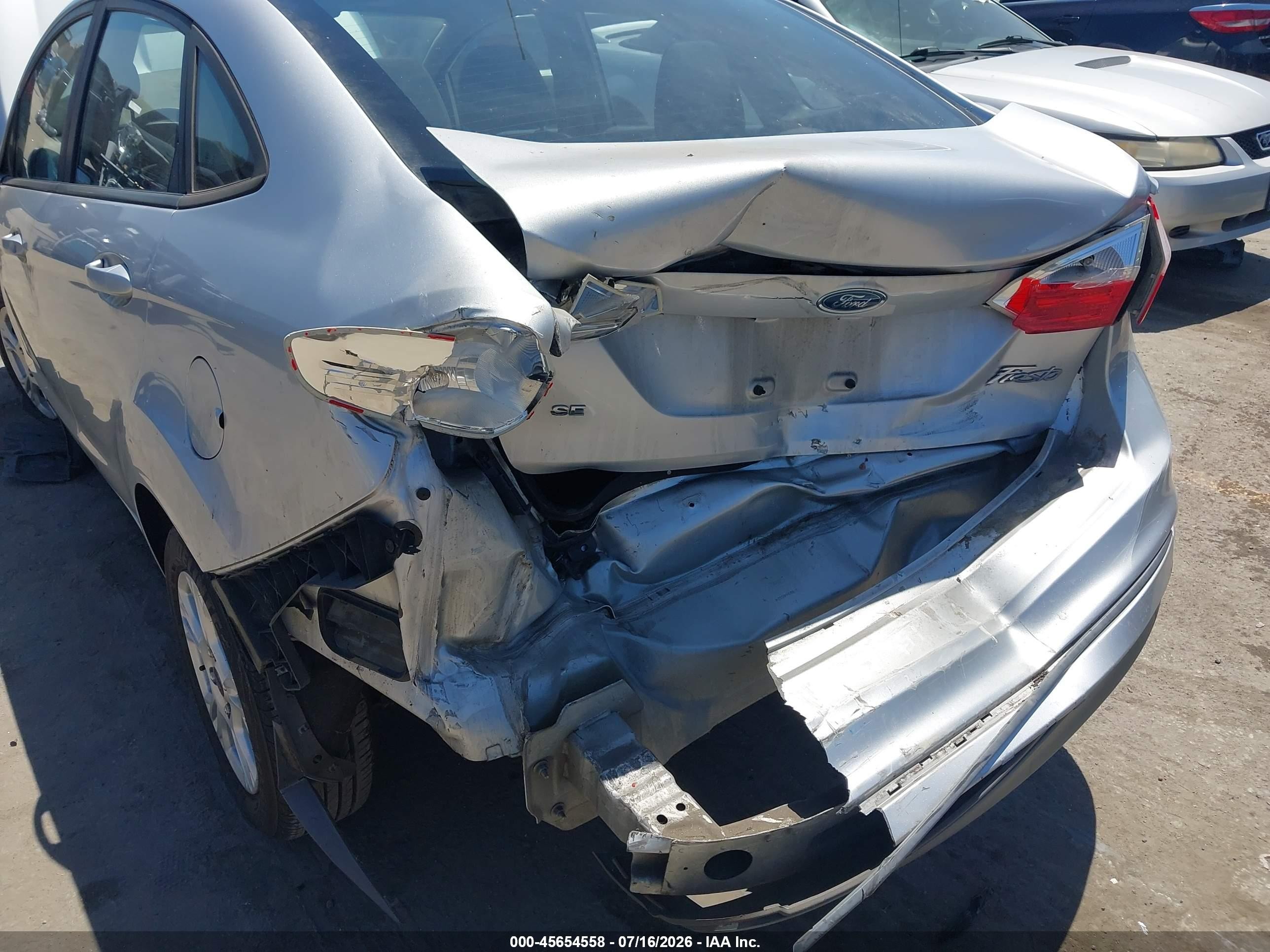 2014 Ford Fiesta Se Silver vin: 3FADP4BJ0EM133409