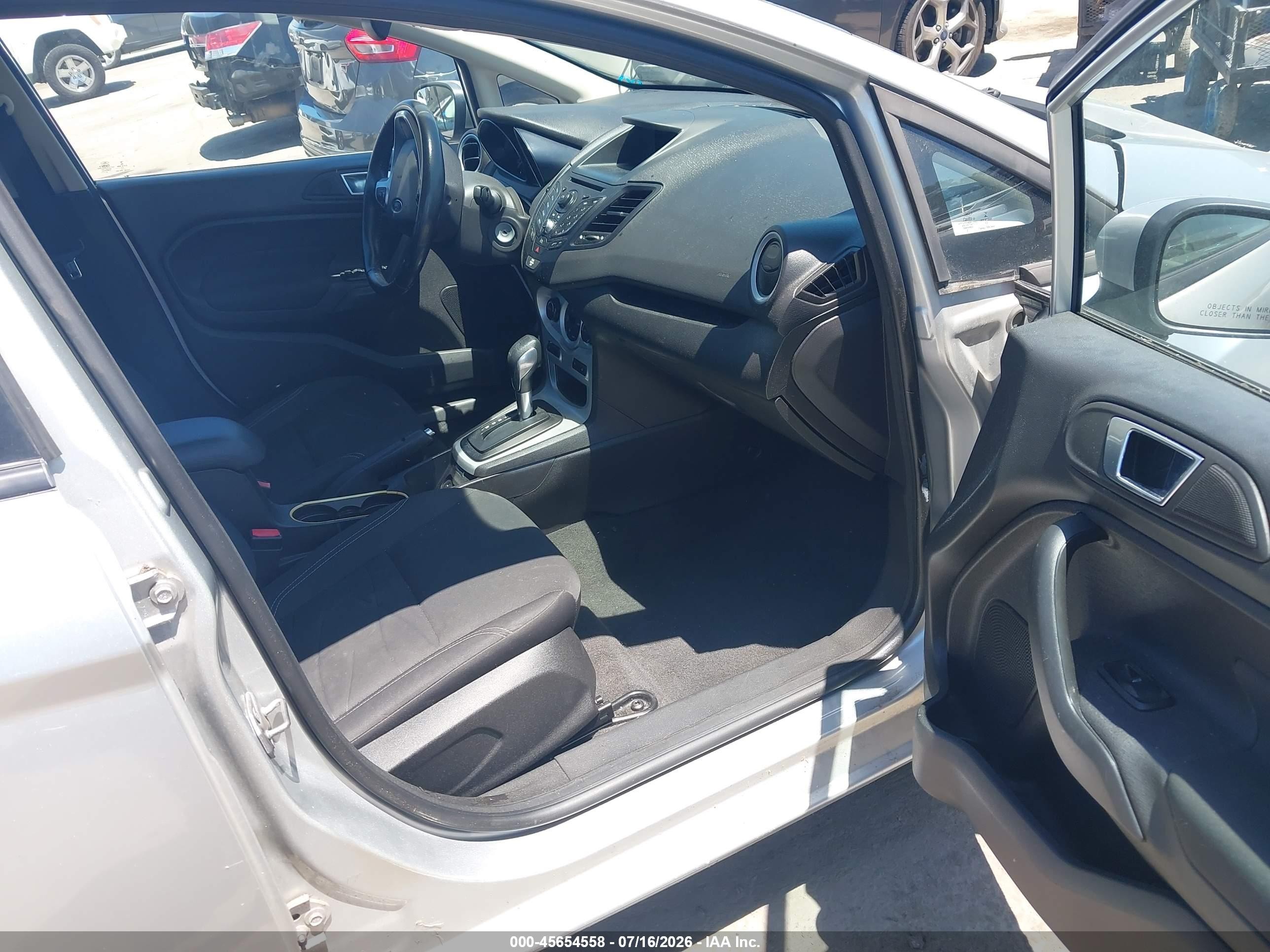 2014 Ford Fiesta Se Silver vin: 3FADP4BJ0EM133409