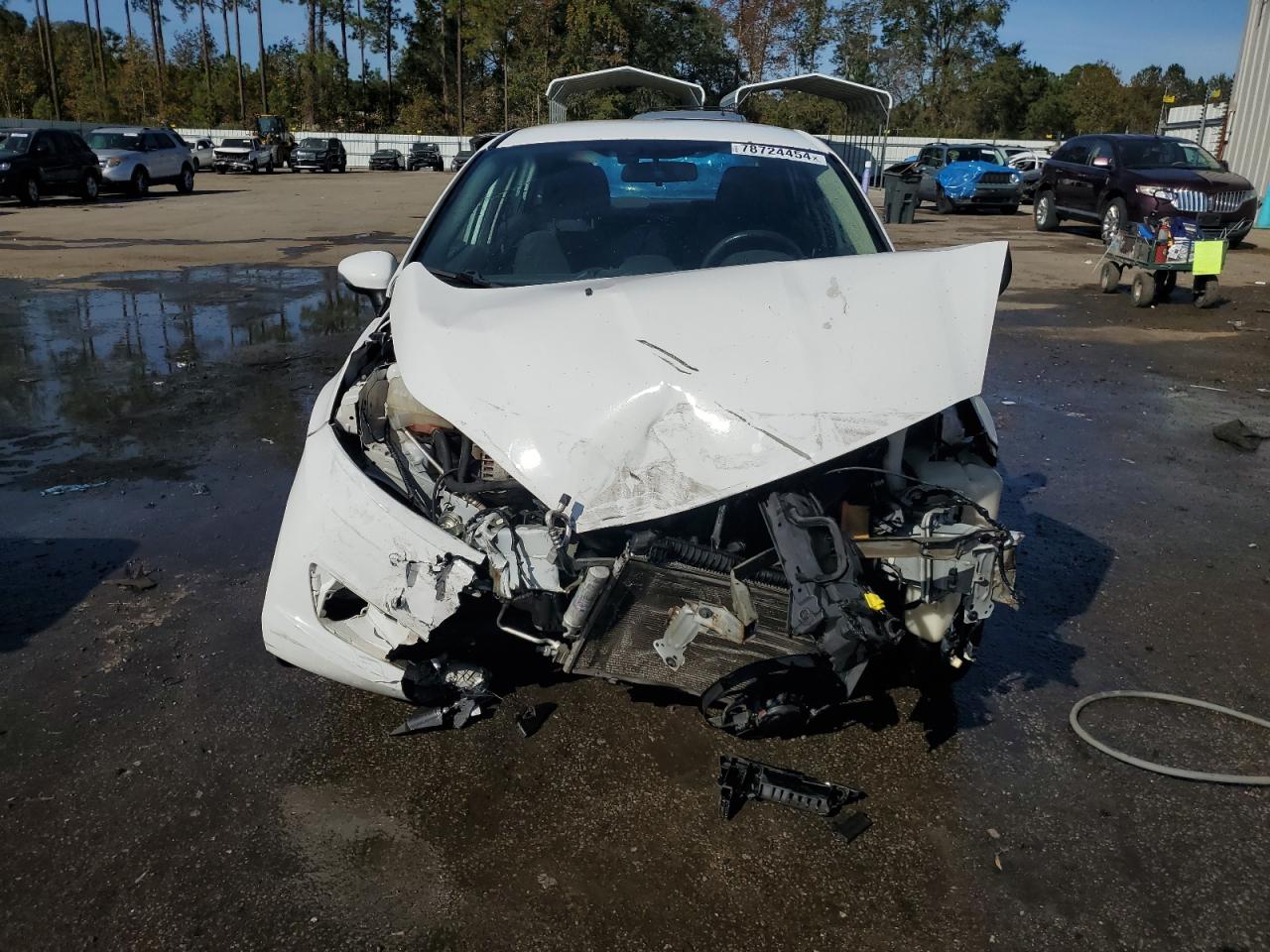 2014 Ford Fiesta Se White vin: 3FADP4BJ0EM139128