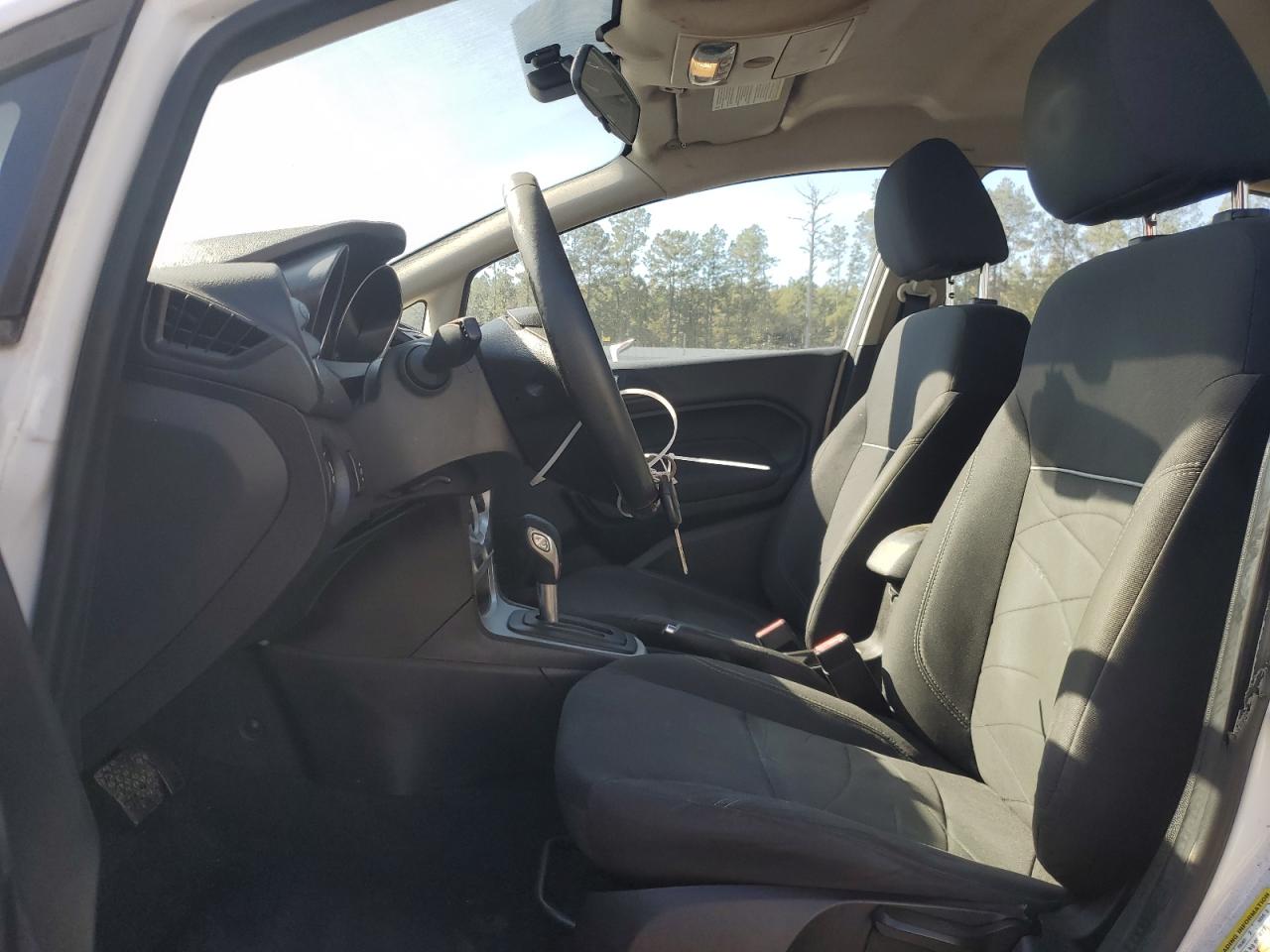 2014 Ford Fiesta Se White vin: 3FADP4BJ0EM139128