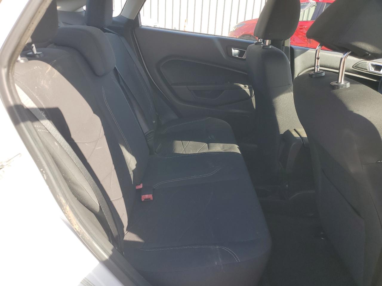 2014 Ford Fiesta Se White vin: 3FADP4BJ0EM139128