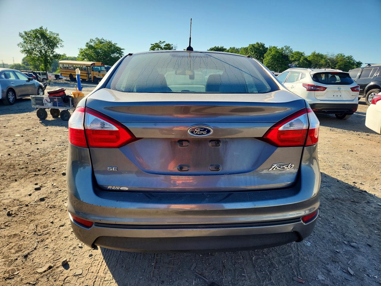 2014 Ford Fiesta Se Серый vin: 3FADP4BJ0EM233588