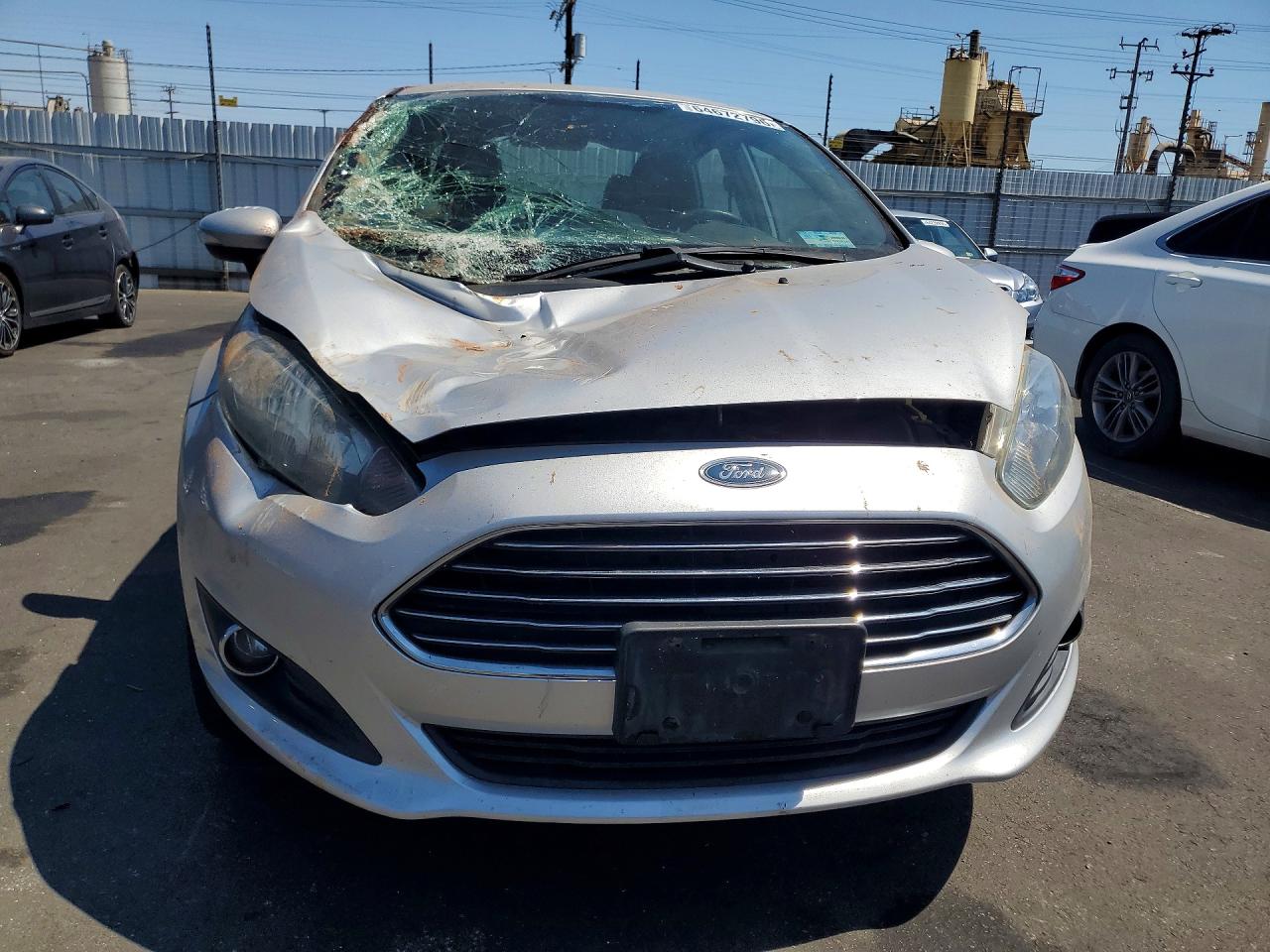 2014 Ford Fiesta Se Серебряный vin: 3FADP4BJ0EM241691