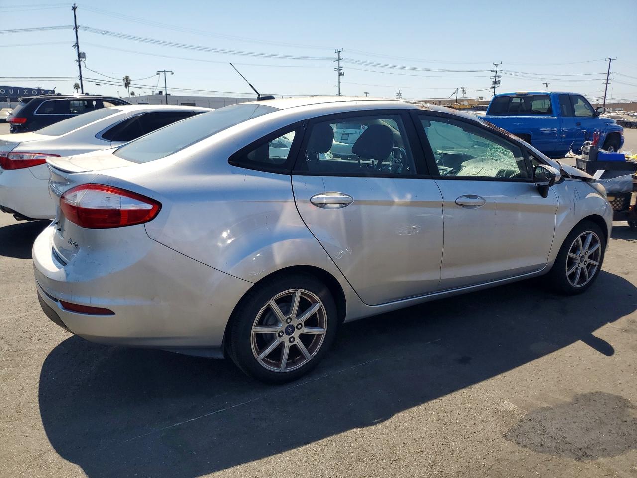 2014 Ford Fiesta Se Серебряный vin: 3FADP4BJ0EM241691