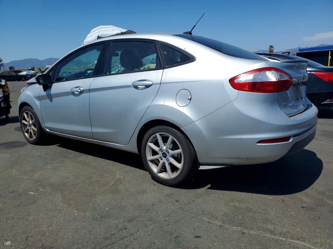 2014 Ford Fiesta Se Серебряный vin: 3FADP4BJ0EM241691