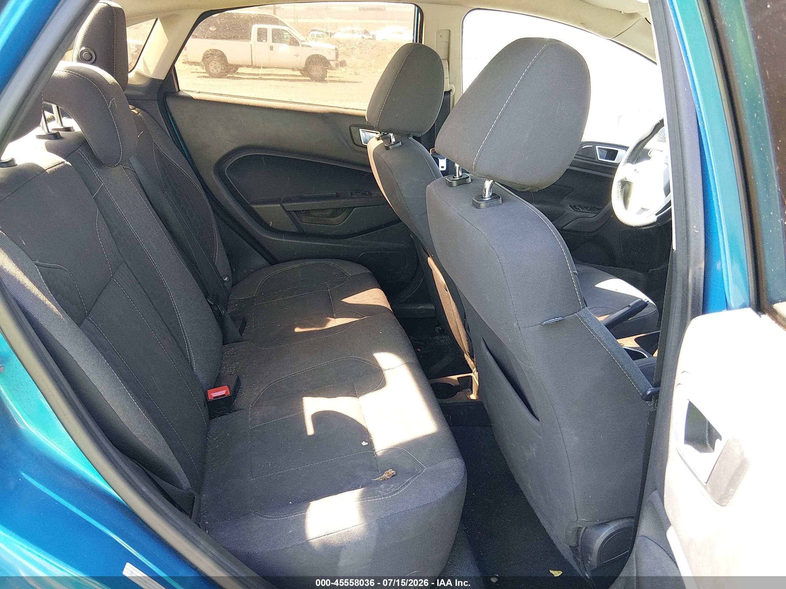 2015 Ford Fiesta Se Blue vin: 3FADP4BJ0FM115235