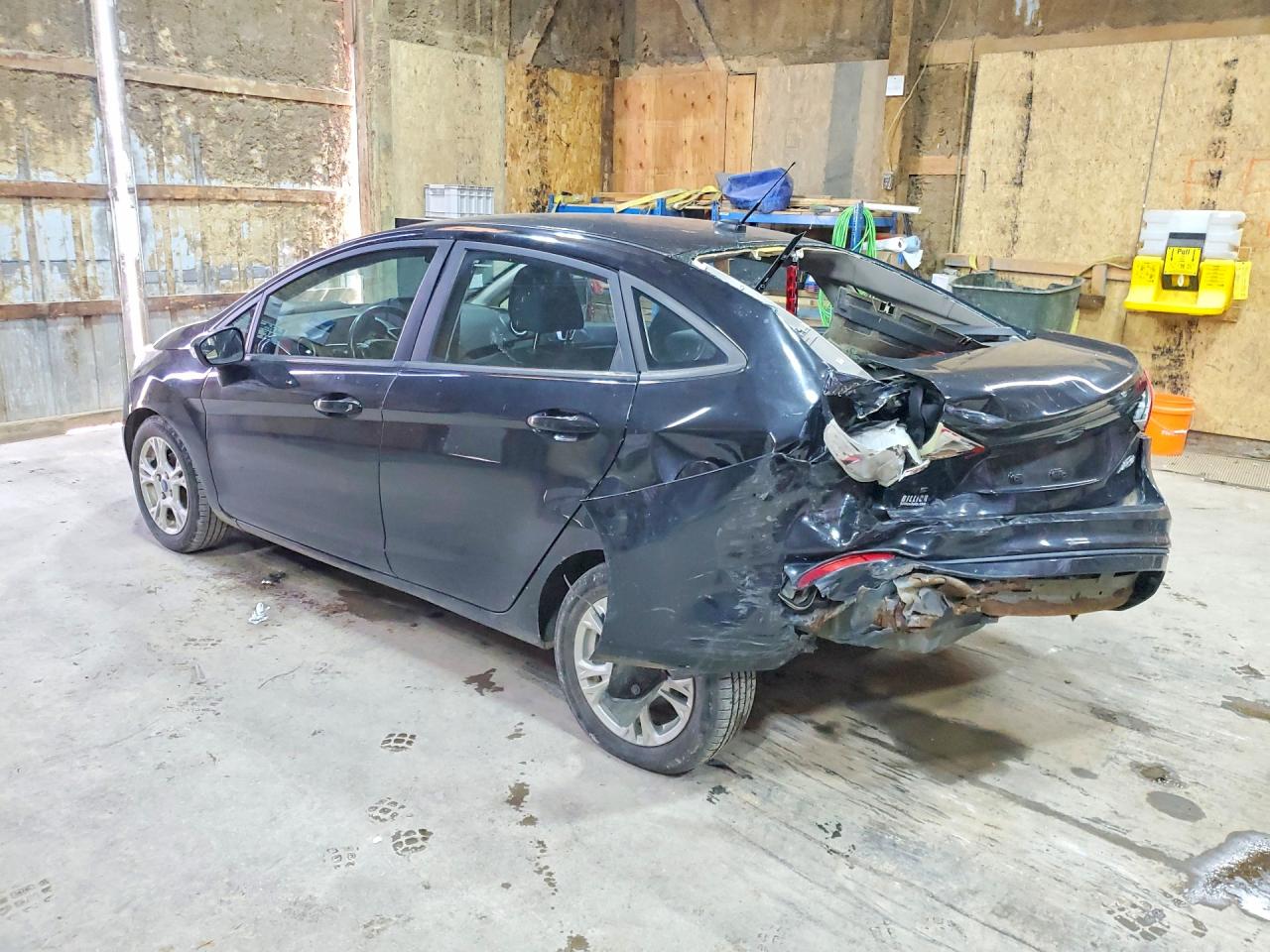 2015 Ford Fiesta Se Черный vin: 3FADP4BJ0FM146114