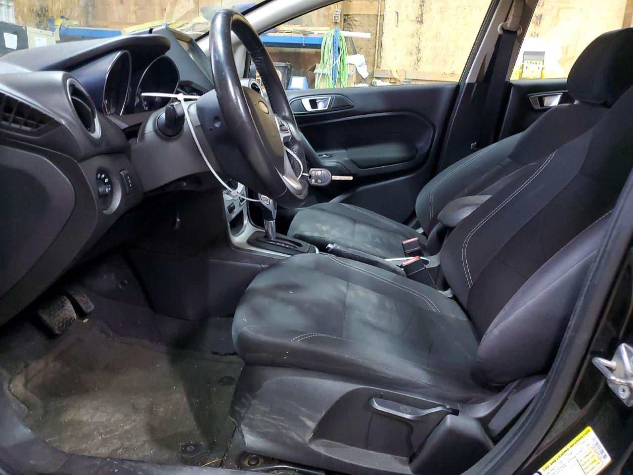 2015 Ford Fiesta Se Черный vin: 3FADP4BJ0FM146114