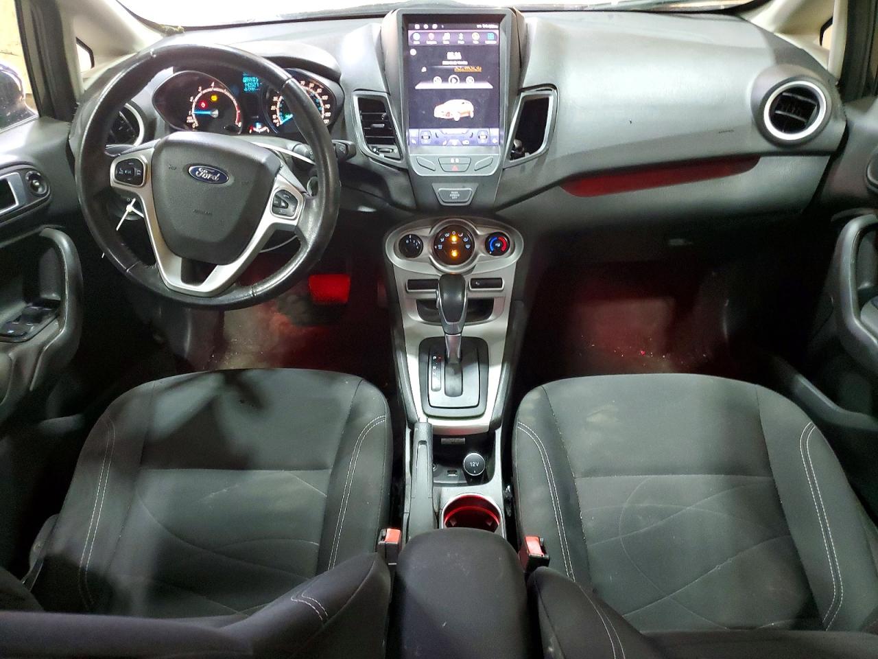 2015 Ford Fiesta Se Черный vin: 3FADP4BJ0FM146114