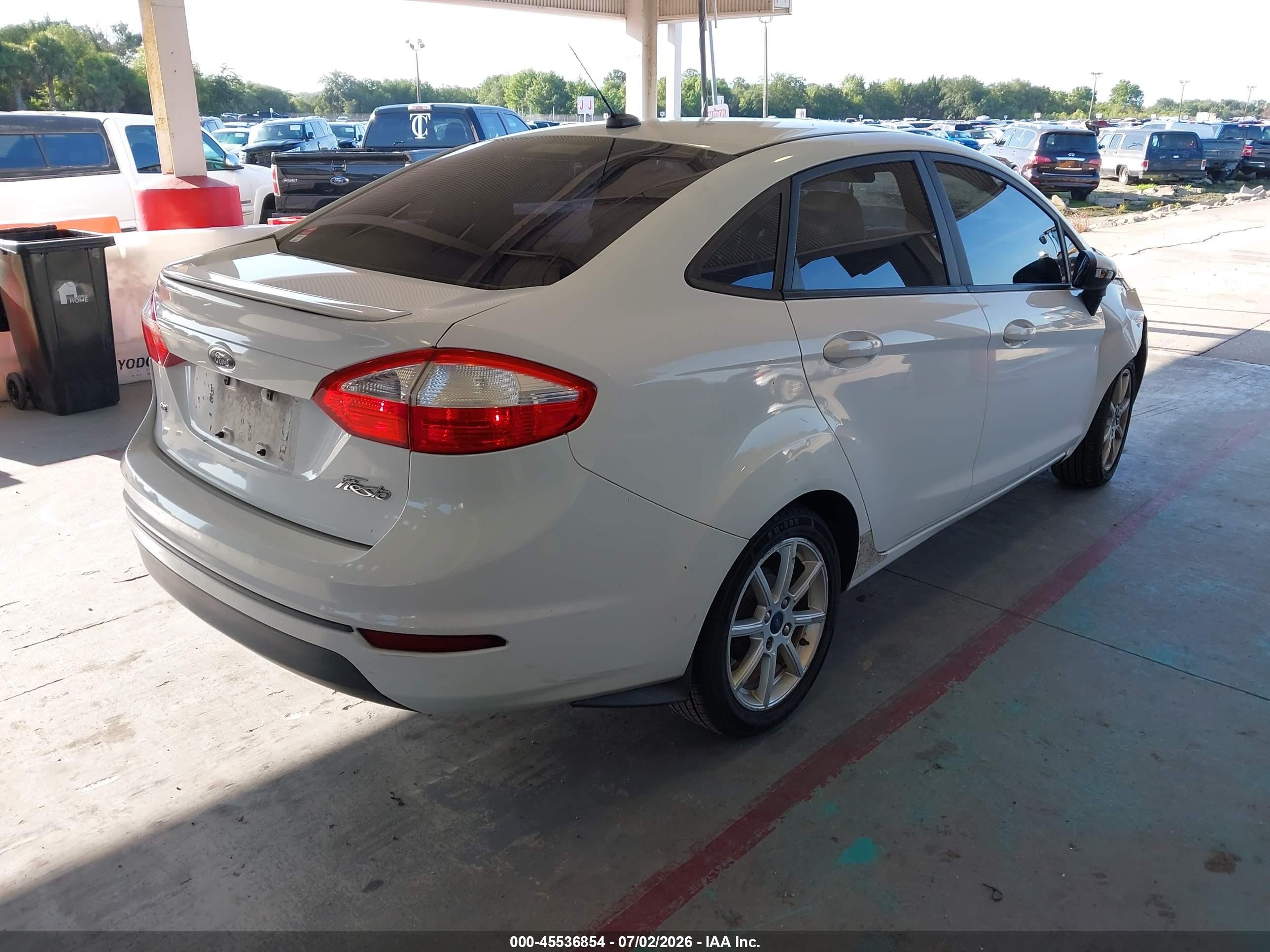 2015 Ford Fiesta Se White vin: 3FADP4BJ0FM157629