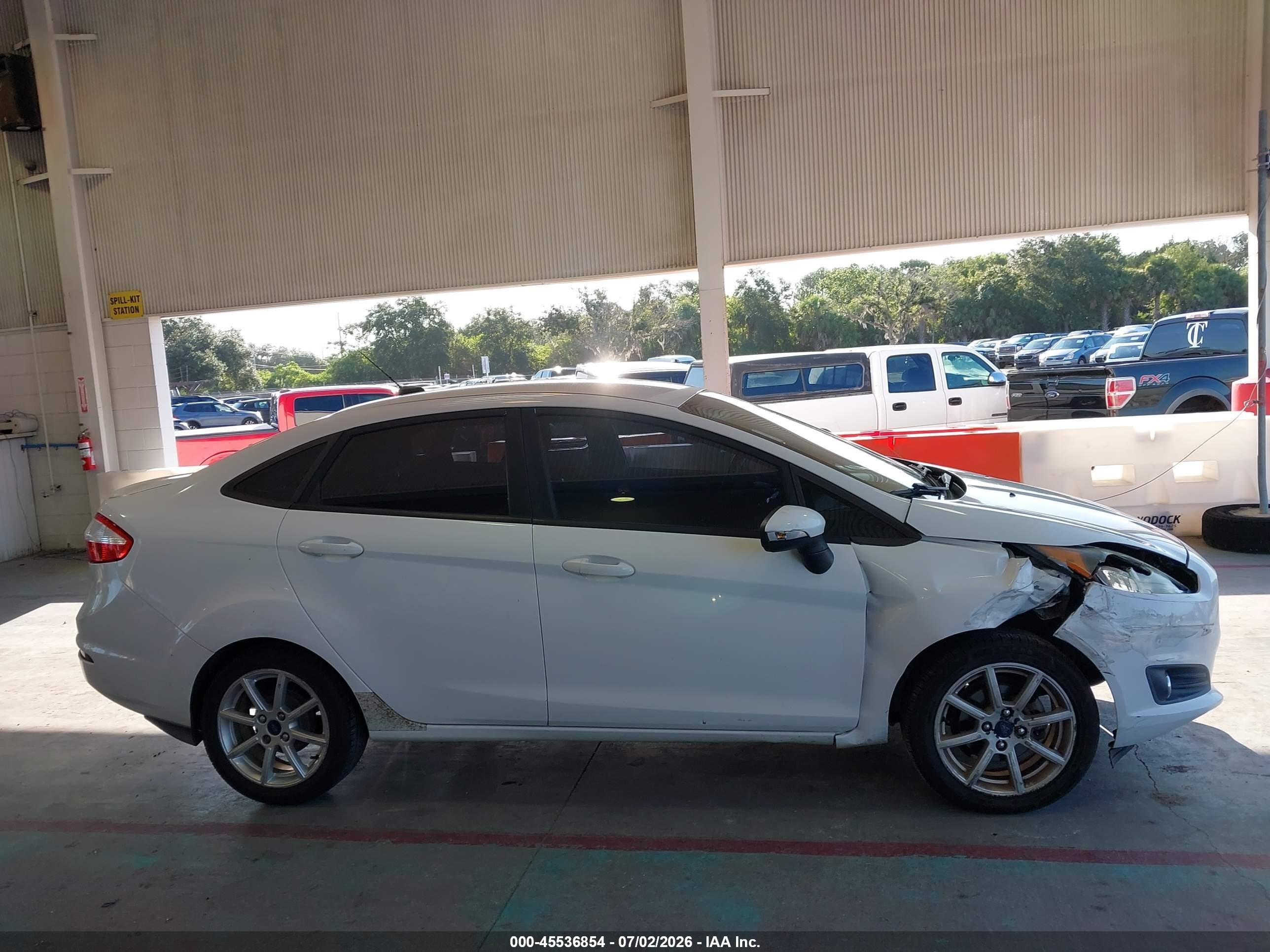 2015 Ford Fiesta Se White vin: 3FADP4BJ0FM157629