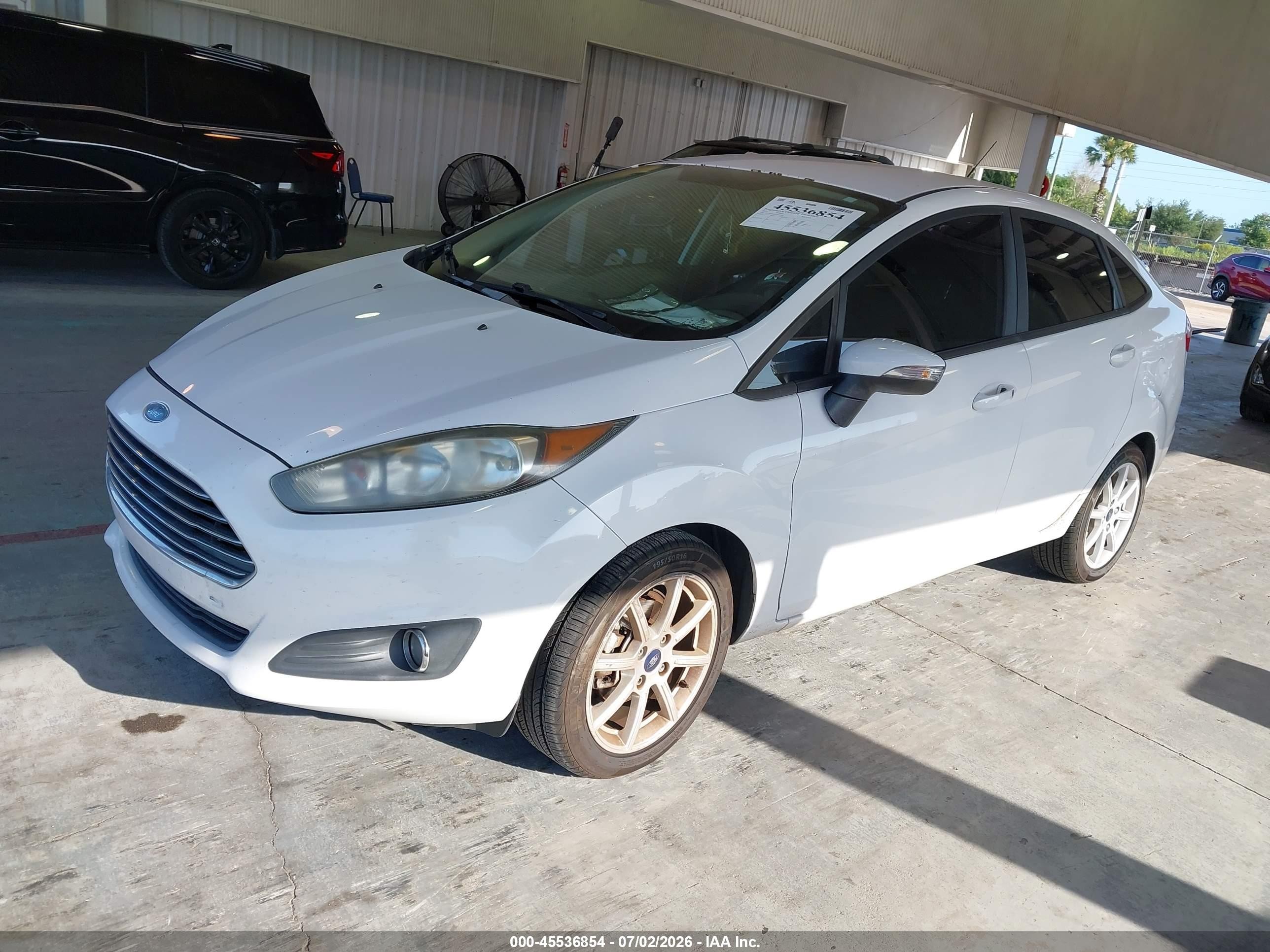 2015 Ford Fiesta Se White vin: 3FADP4BJ0FM157629