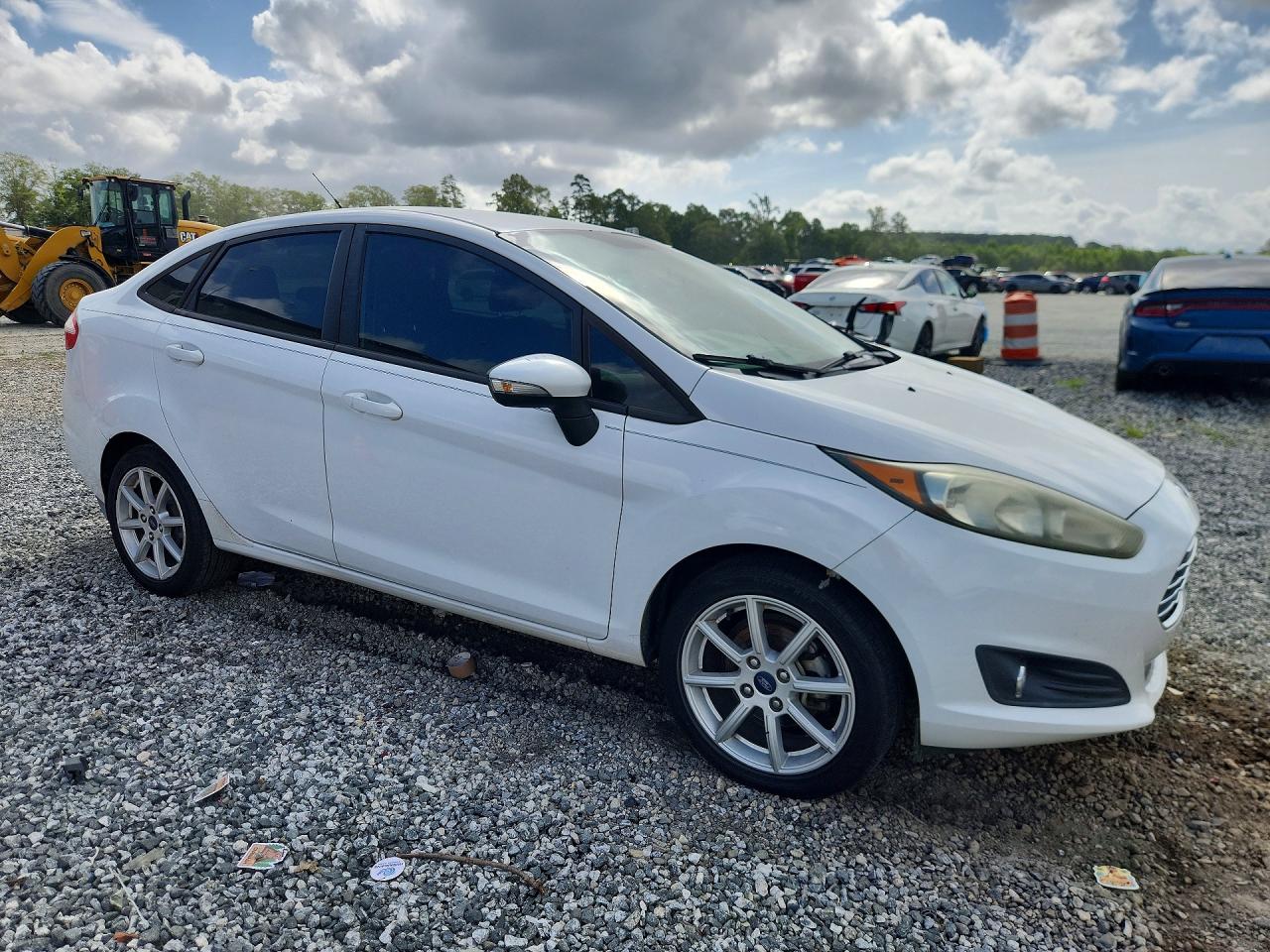 2015 Ford Fiesta Se White vin: 3FADP4BJ0FM164595