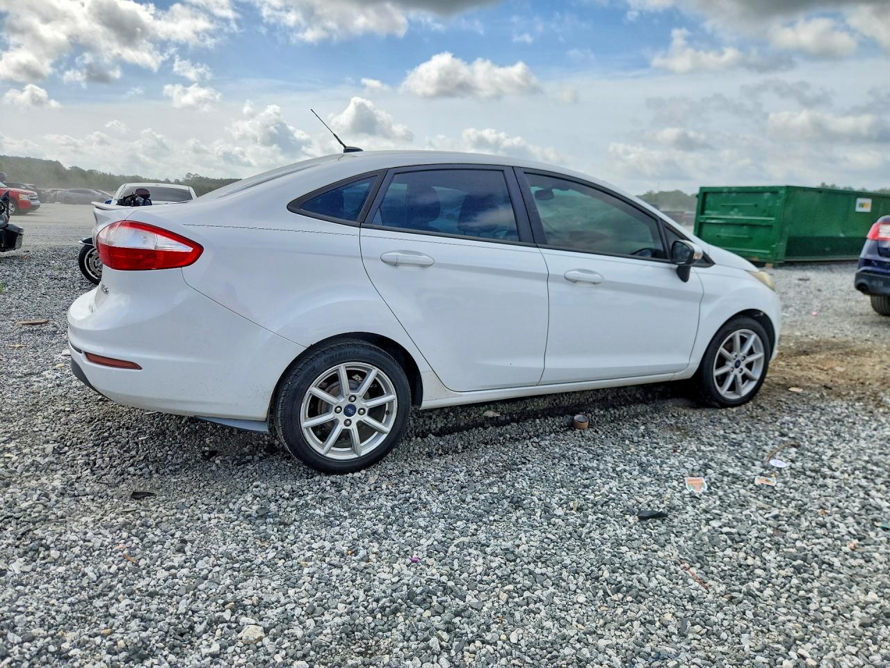2015 Ford Fiesta Se White vin: 3FADP4BJ0FM164595