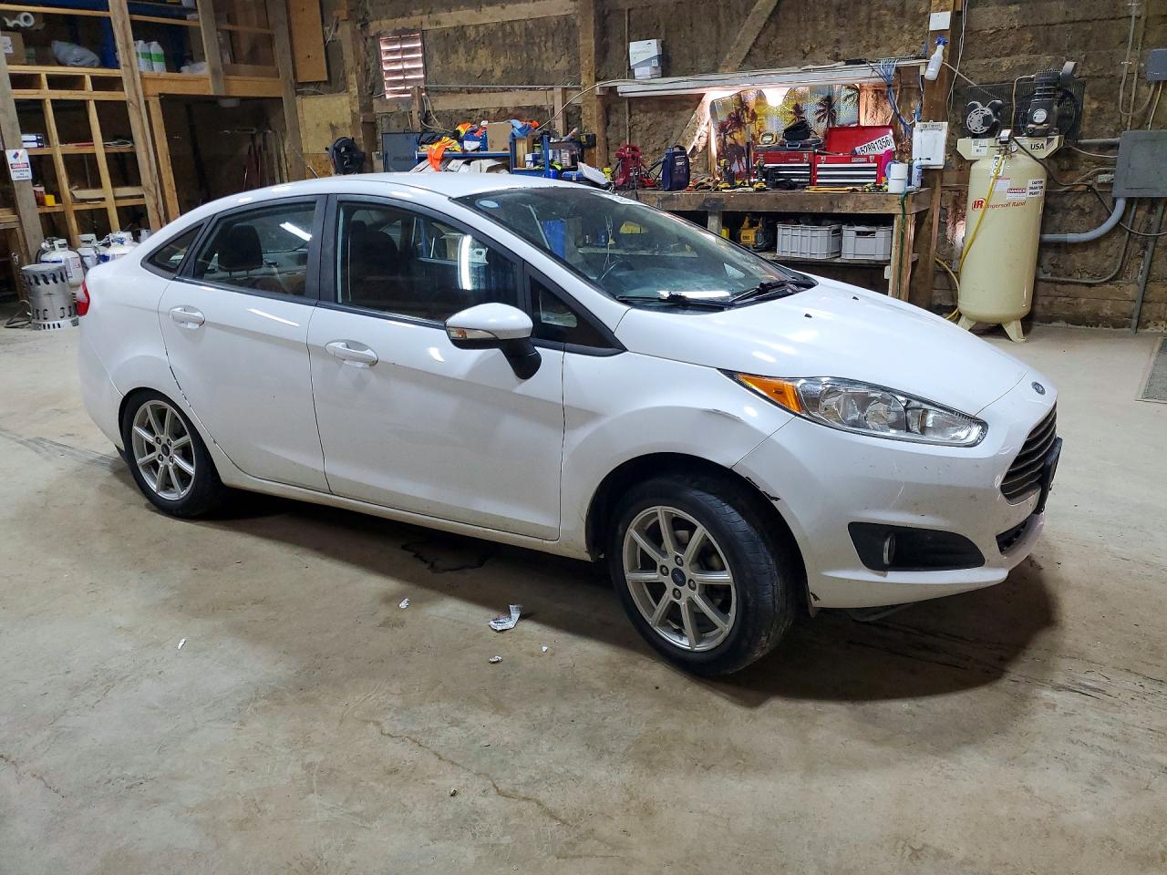 2015 Ford Fiesta Se White vin: 3FADP4BJ0FM176021