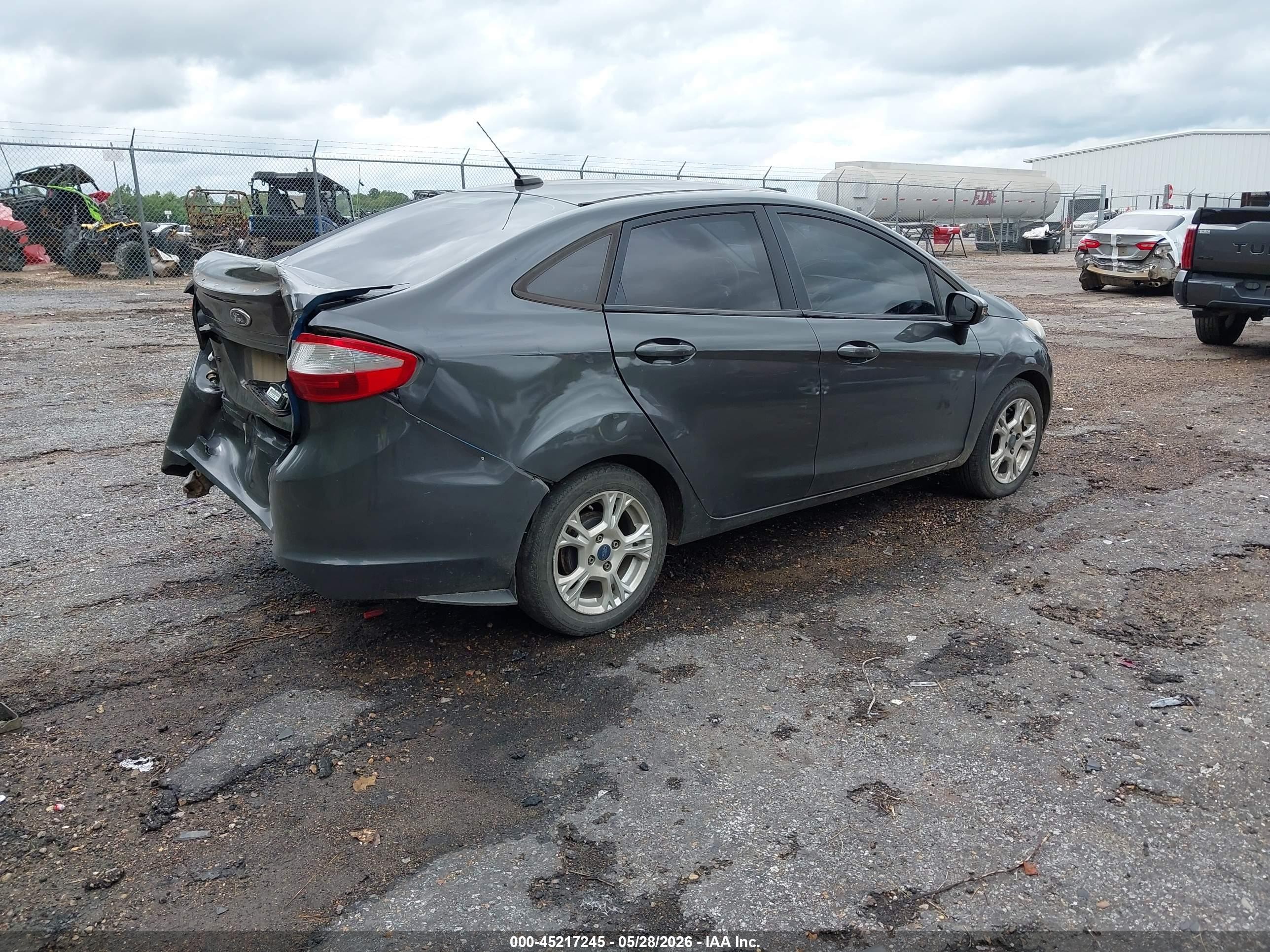 2015 Ford Fiesta Se Gray vin: 3FADP4BJ0FM202777