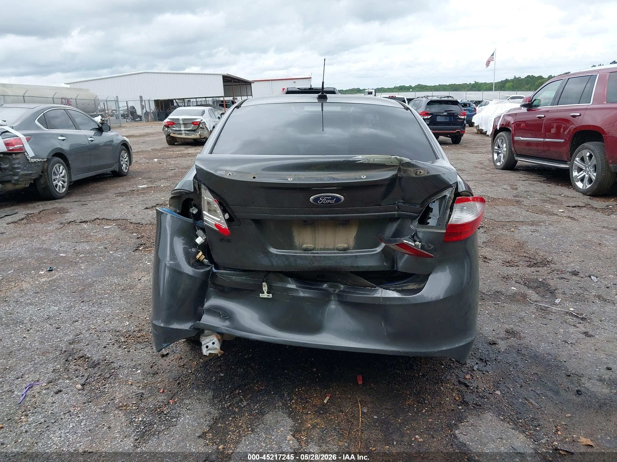 2015 Ford Fiesta Se Gray vin: 3FADP4BJ0FM202777