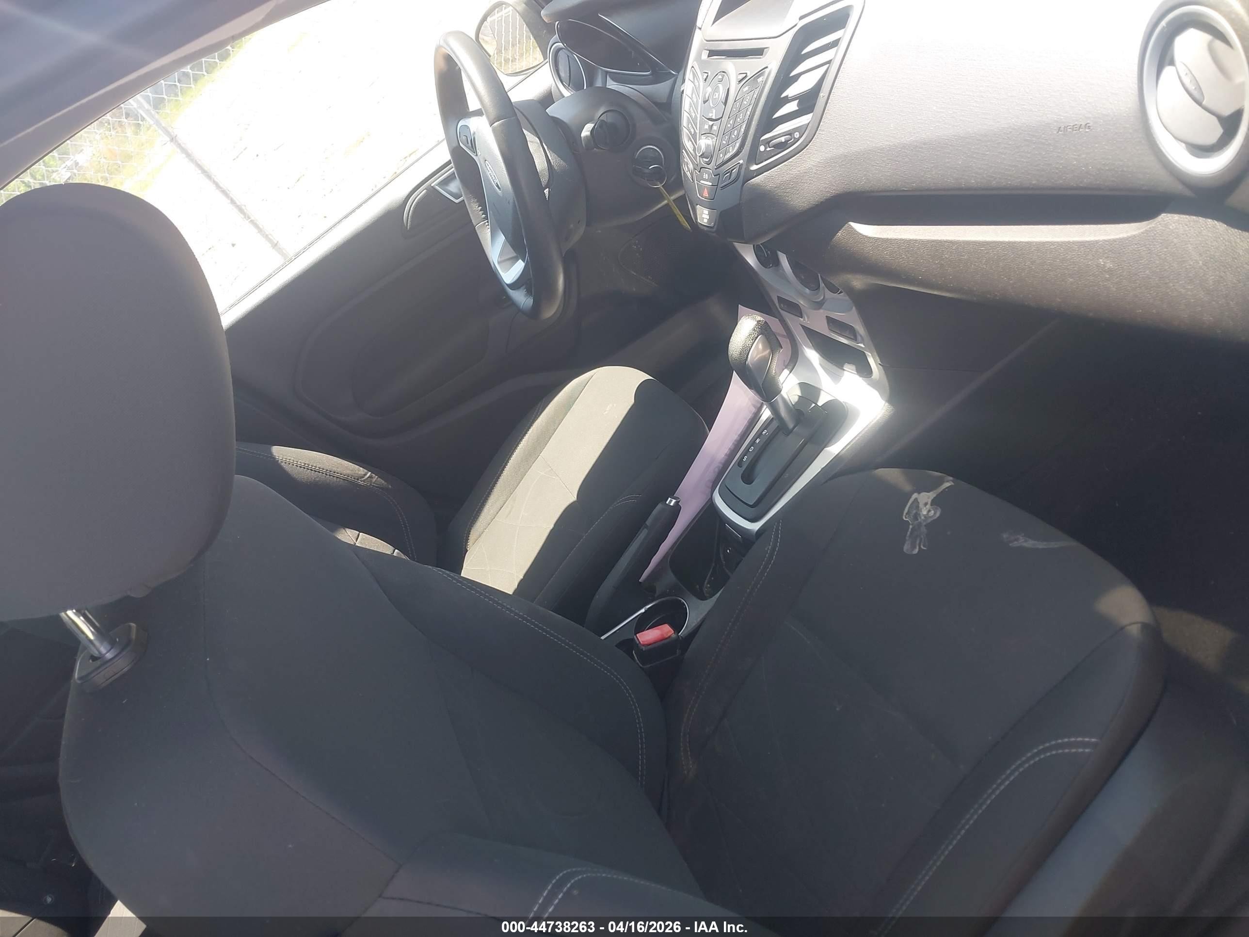 2015 Ford Fiesta Se Black vin: 3FADP4BJ0FM219093