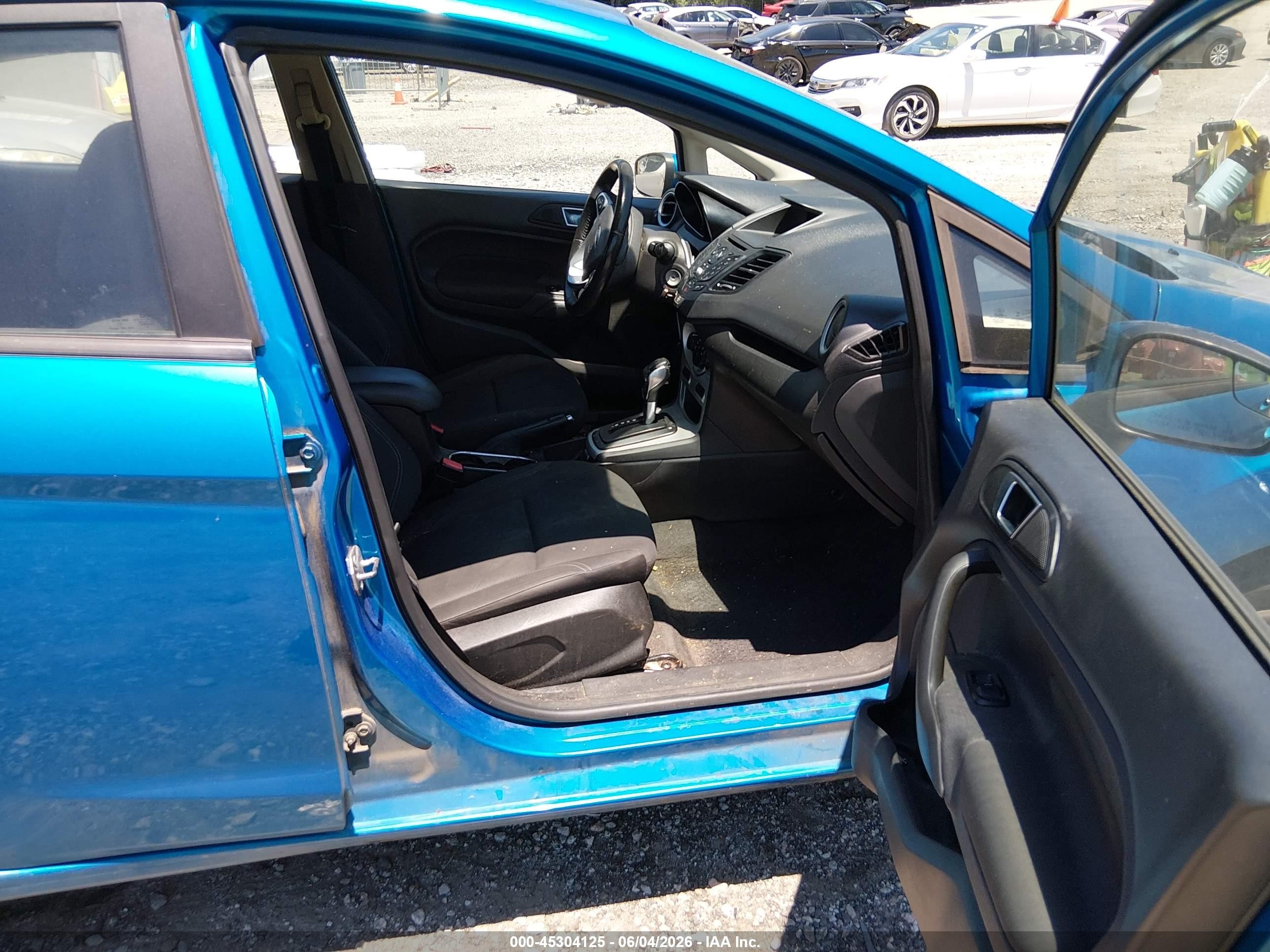 2015 Ford Fiesta Se Blue vin: 3FADP4BJ0FM219739